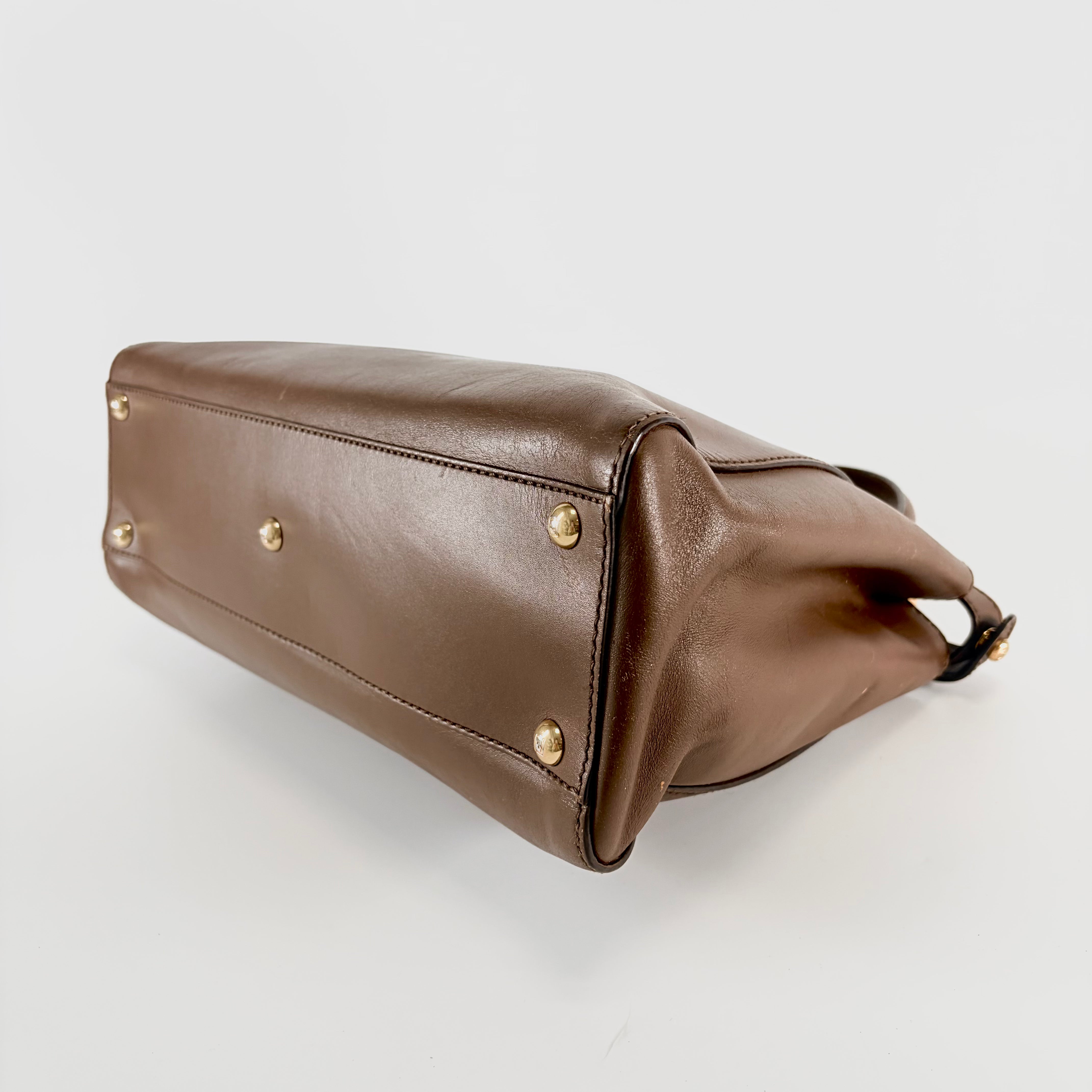 2605 secondhand FENDI Peekaboo 2way bag + 〇