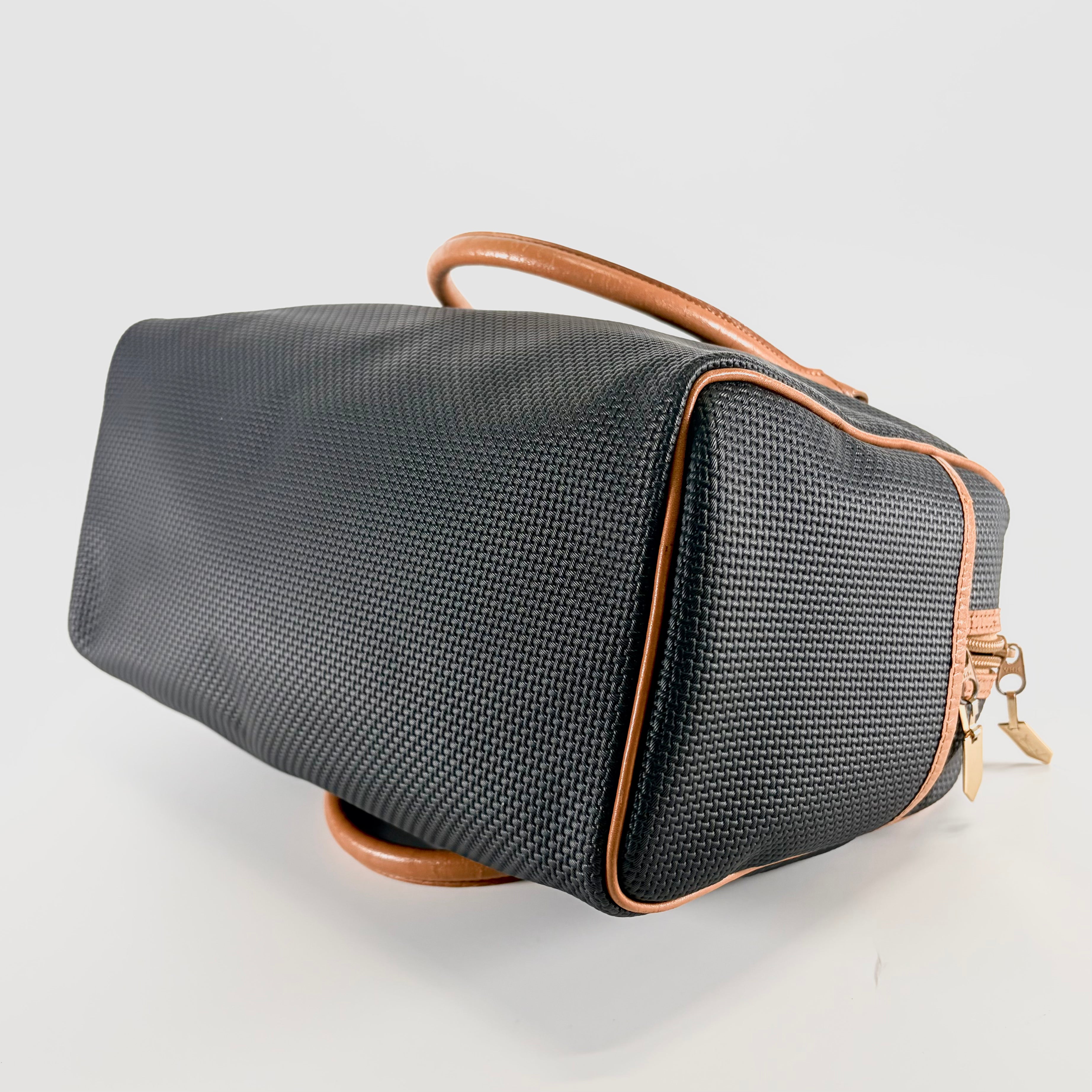 2606 secondhand SAINTLAURENT YSL hand bag