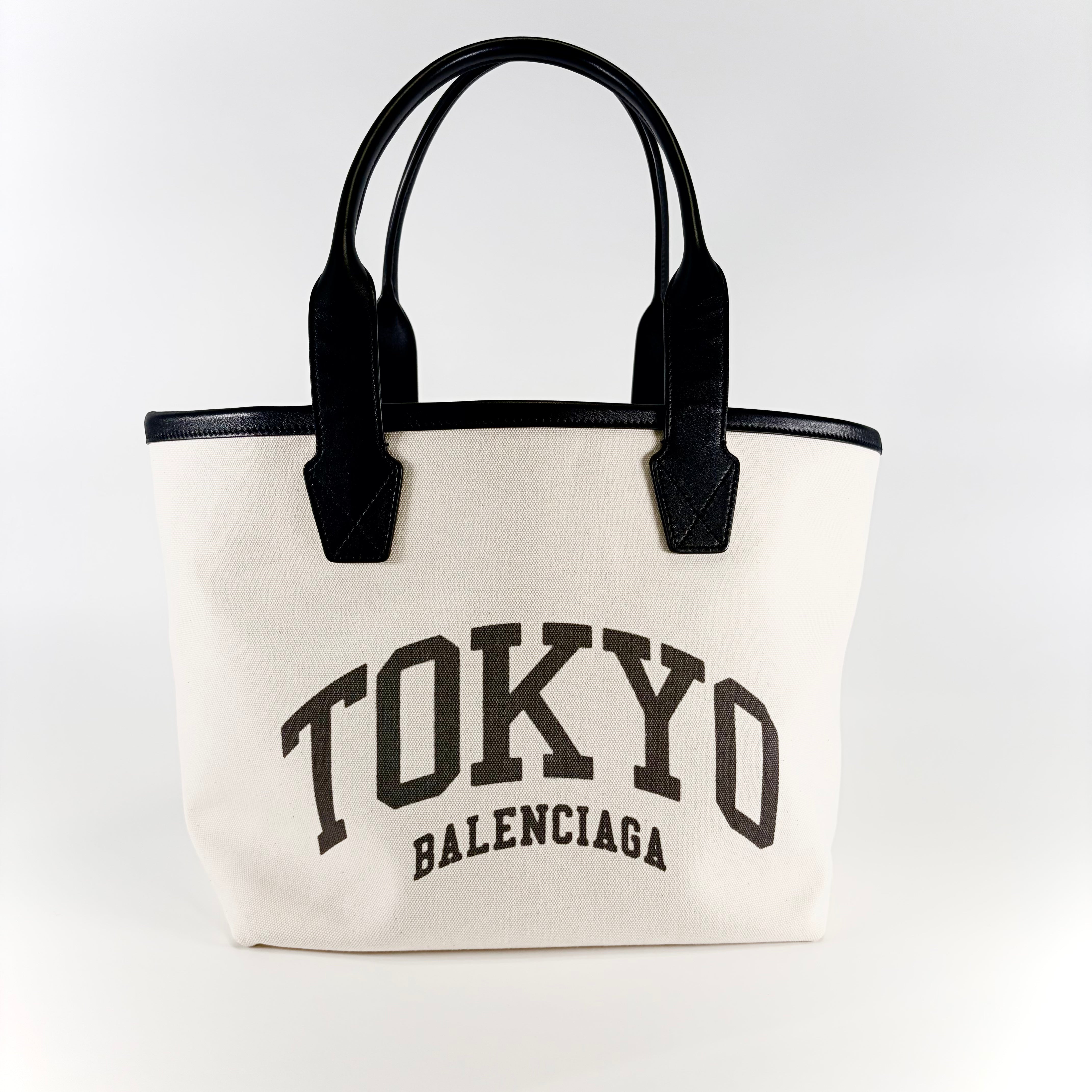 2605 secondhand BALENCIAGA canvas Tote black × white