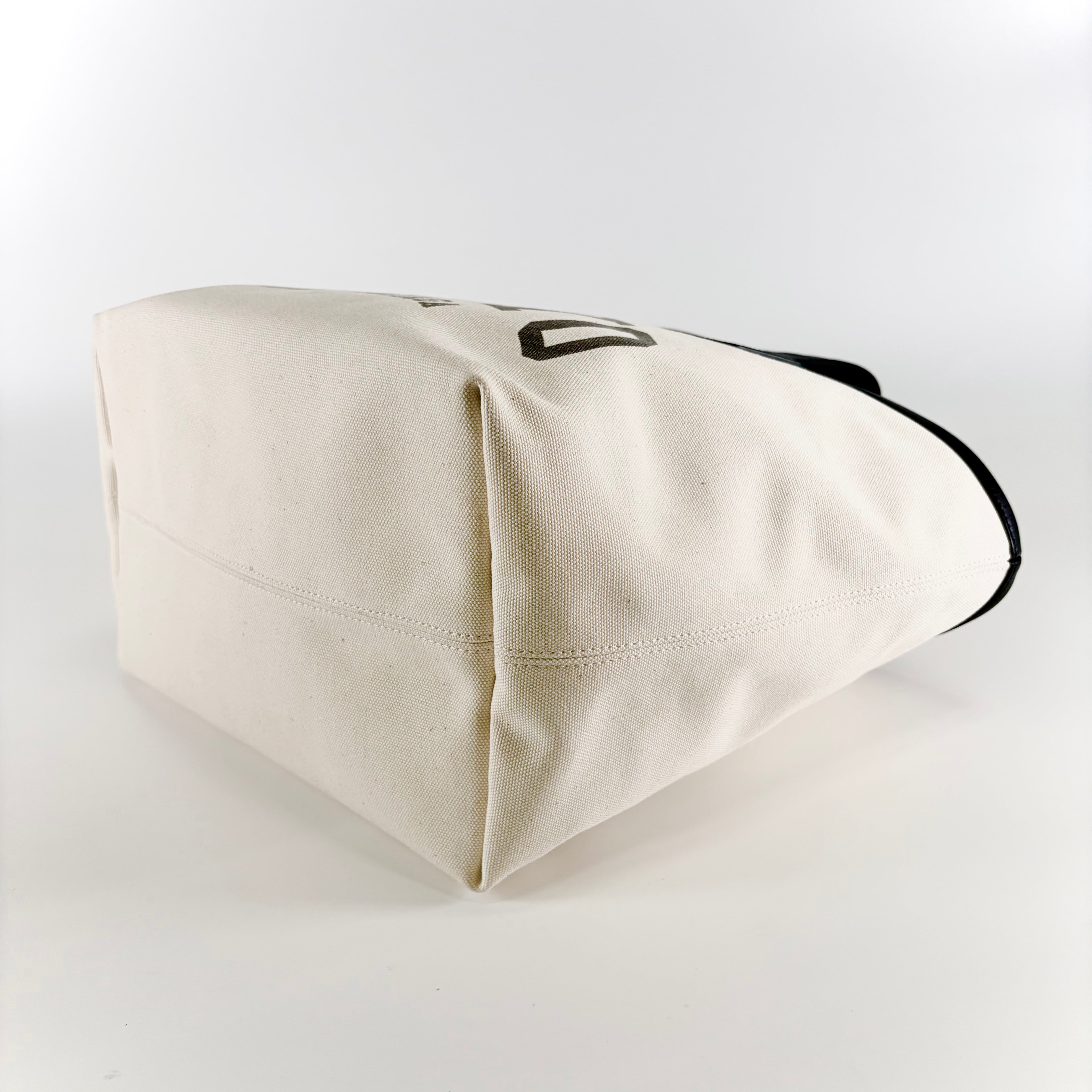2605 secondhand BALENCIAGA canvas Tote black × white