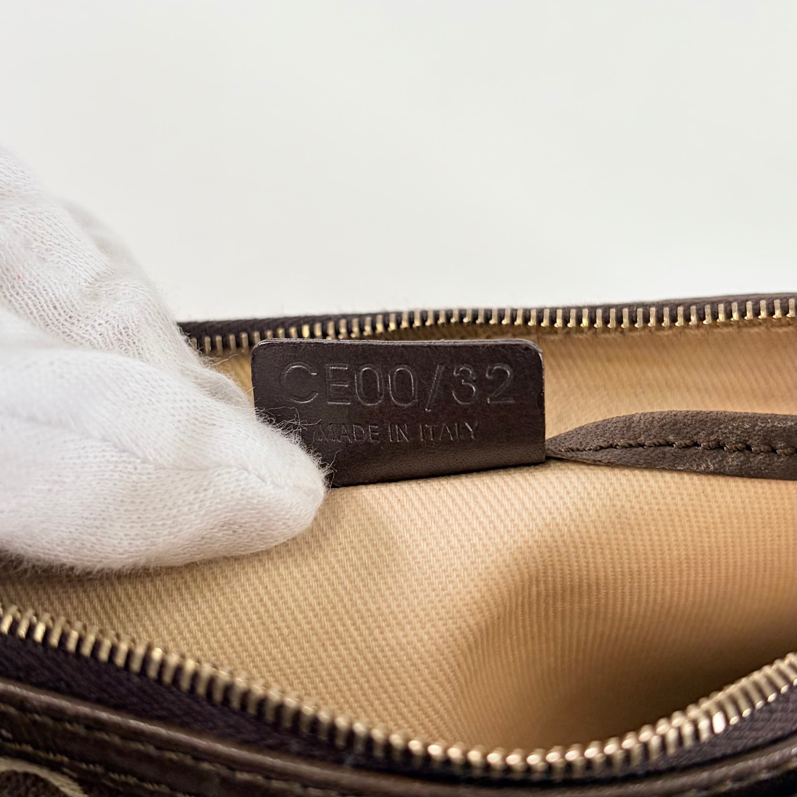 2605 secondhand CELINE C Macadam hand bag