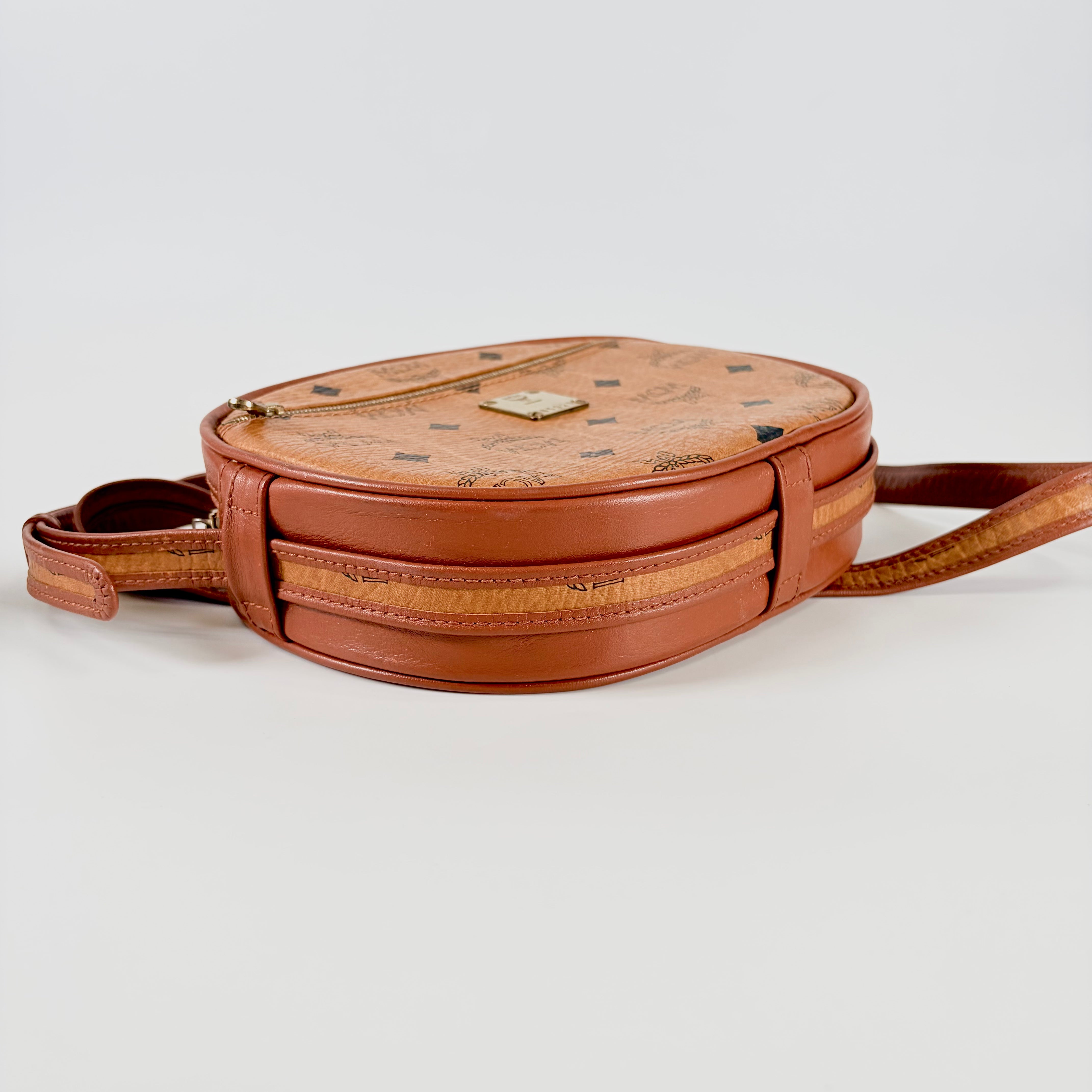 2605 secondhand MCM Shoulder bag