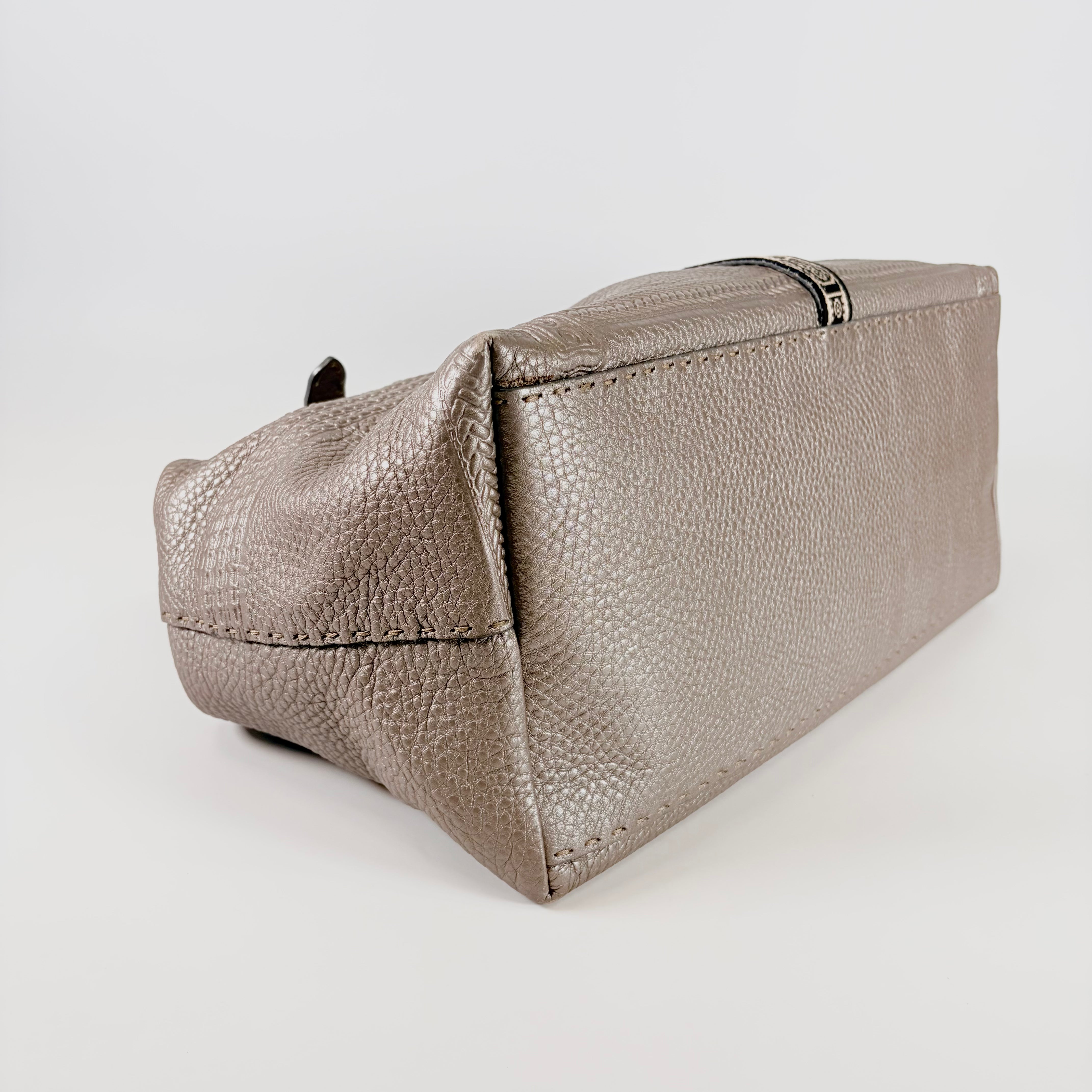 2606 secondhand FENDI Selleria hand bag