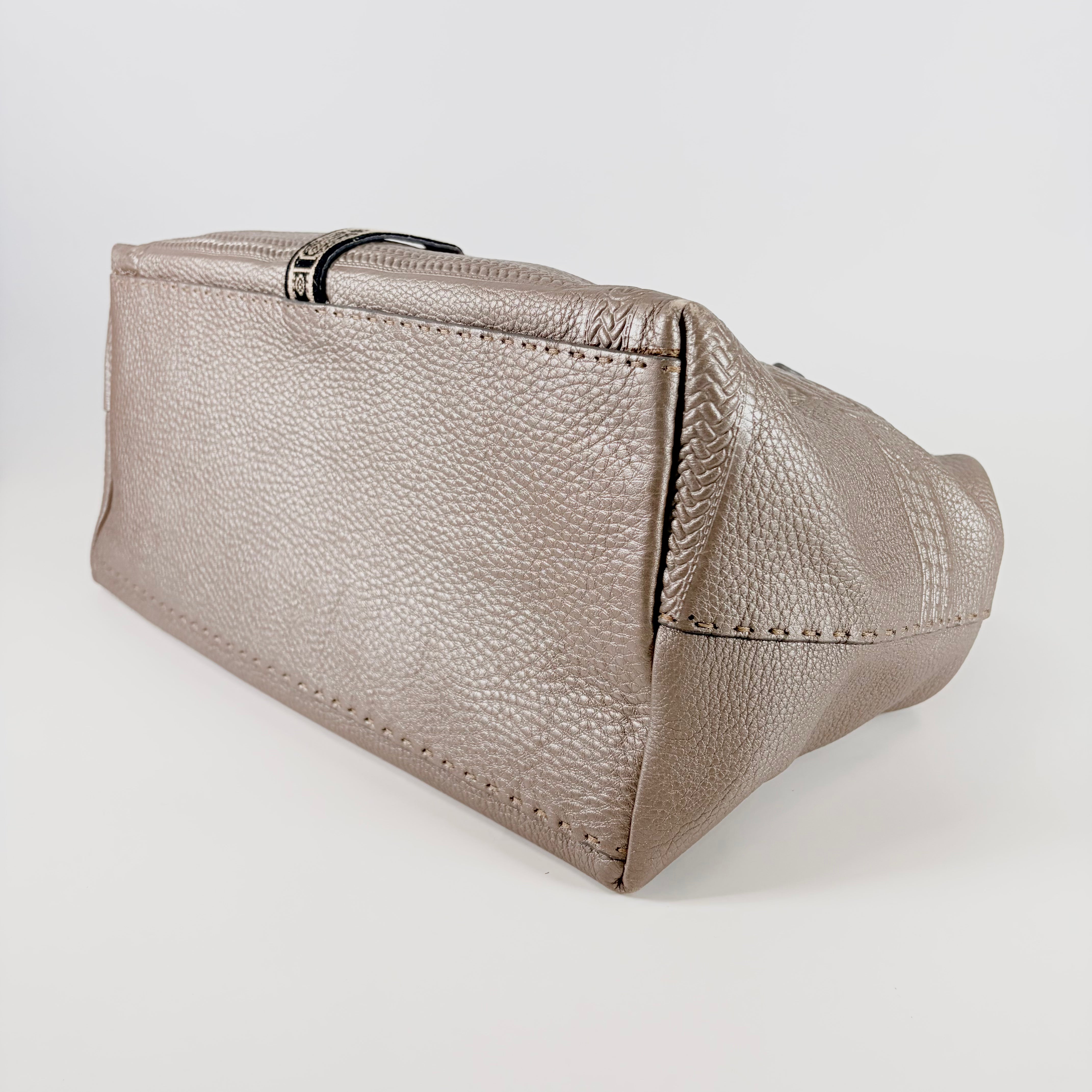 2606 secondhand FENDI Selleria hand bag