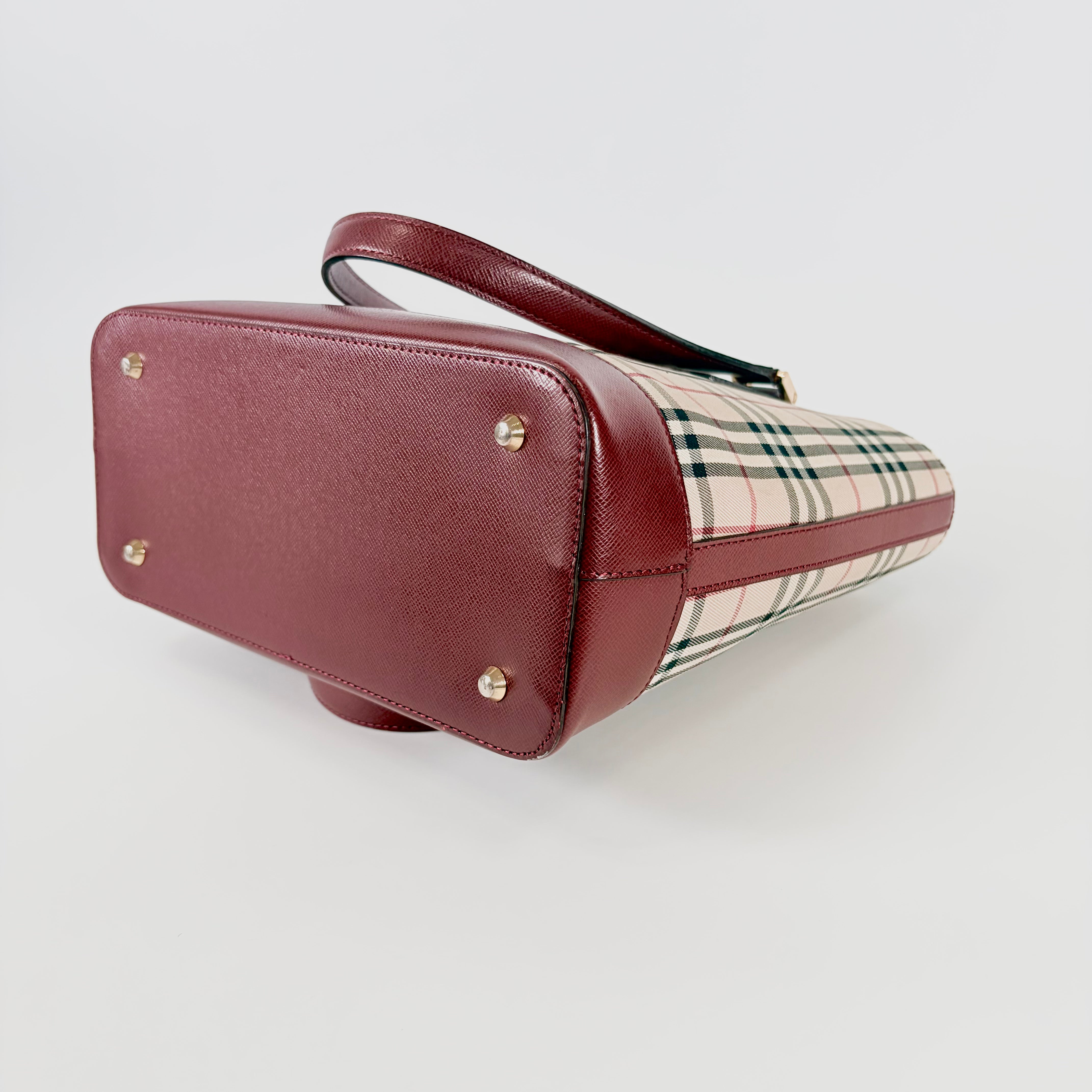 2605 secondhand BURBERRY Nova Check Shoulder bag