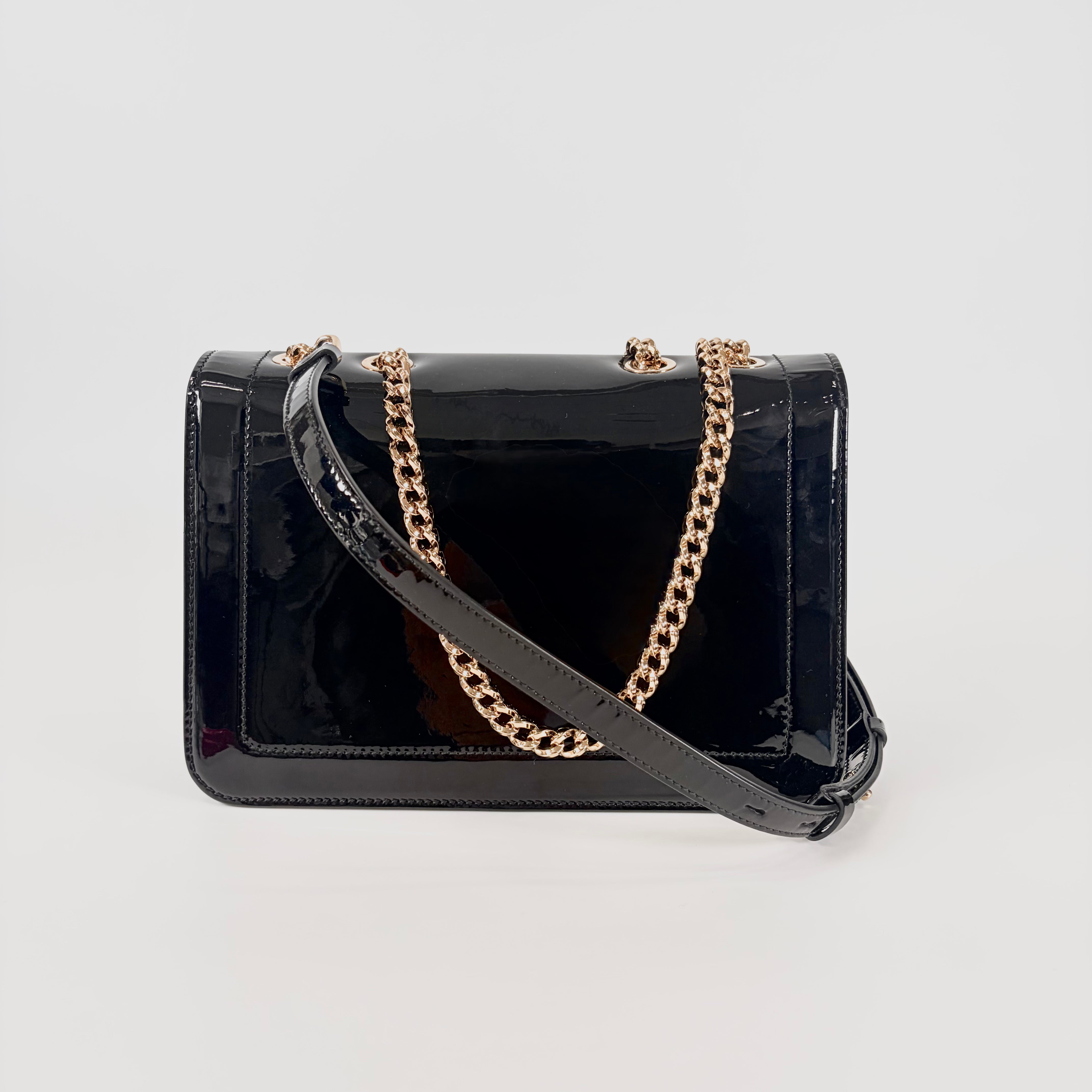 2606 secondhand Ferragamo shoulder black