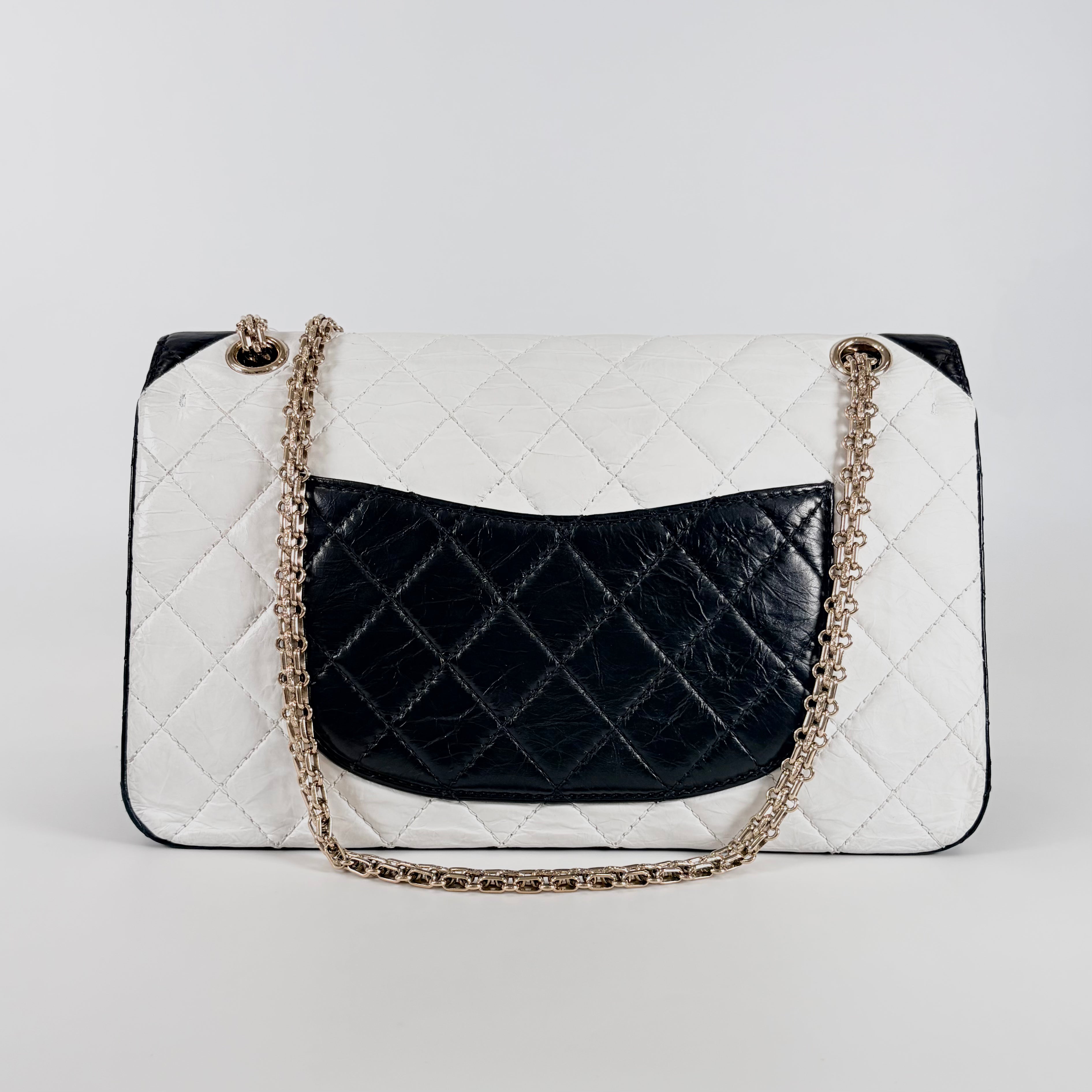2604 secondhand CHANEL Matelasse Double Flap turn rock lambskin black × white