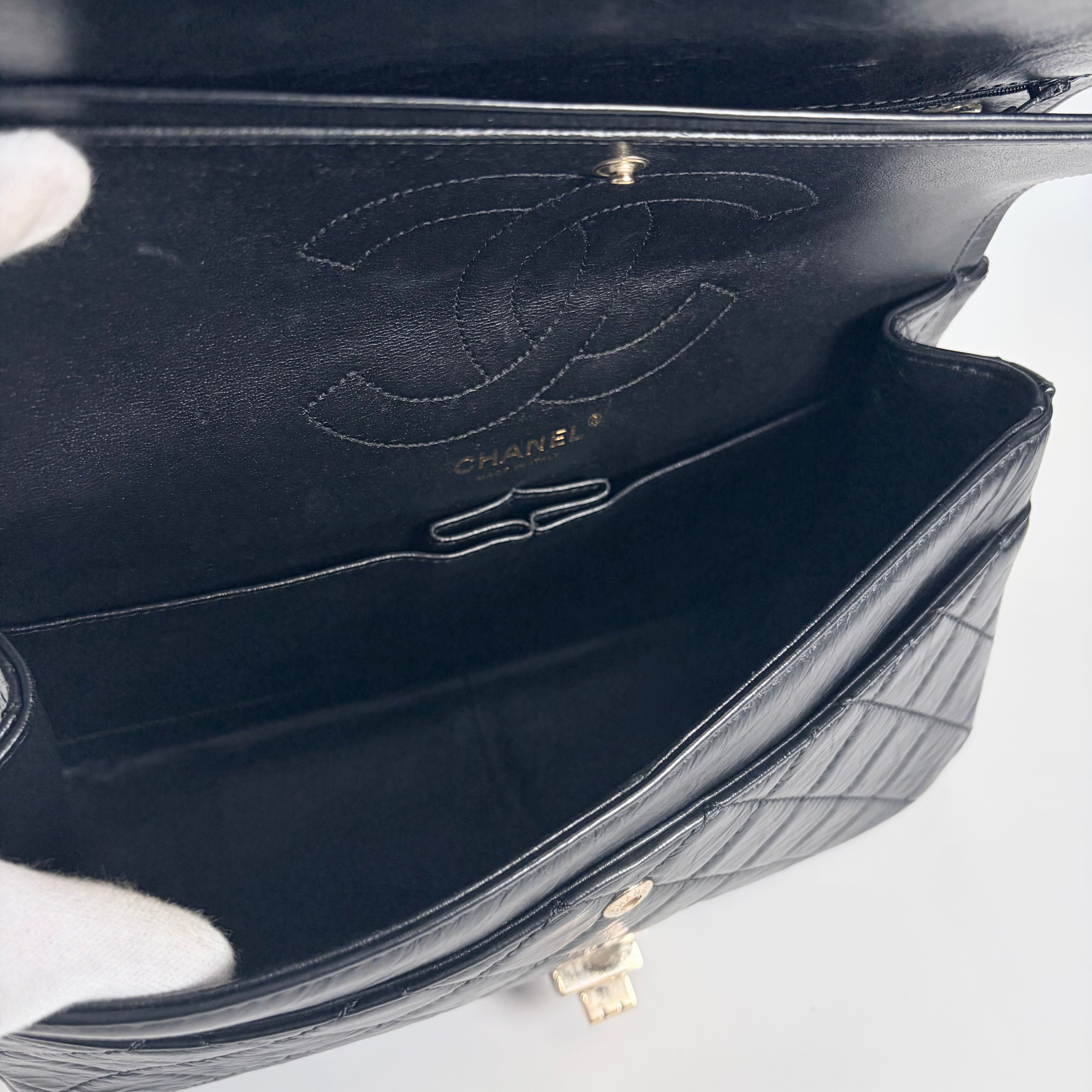 2604 secondhand CHANEL Matelasse Double Flap turn rock lambskin black × white
