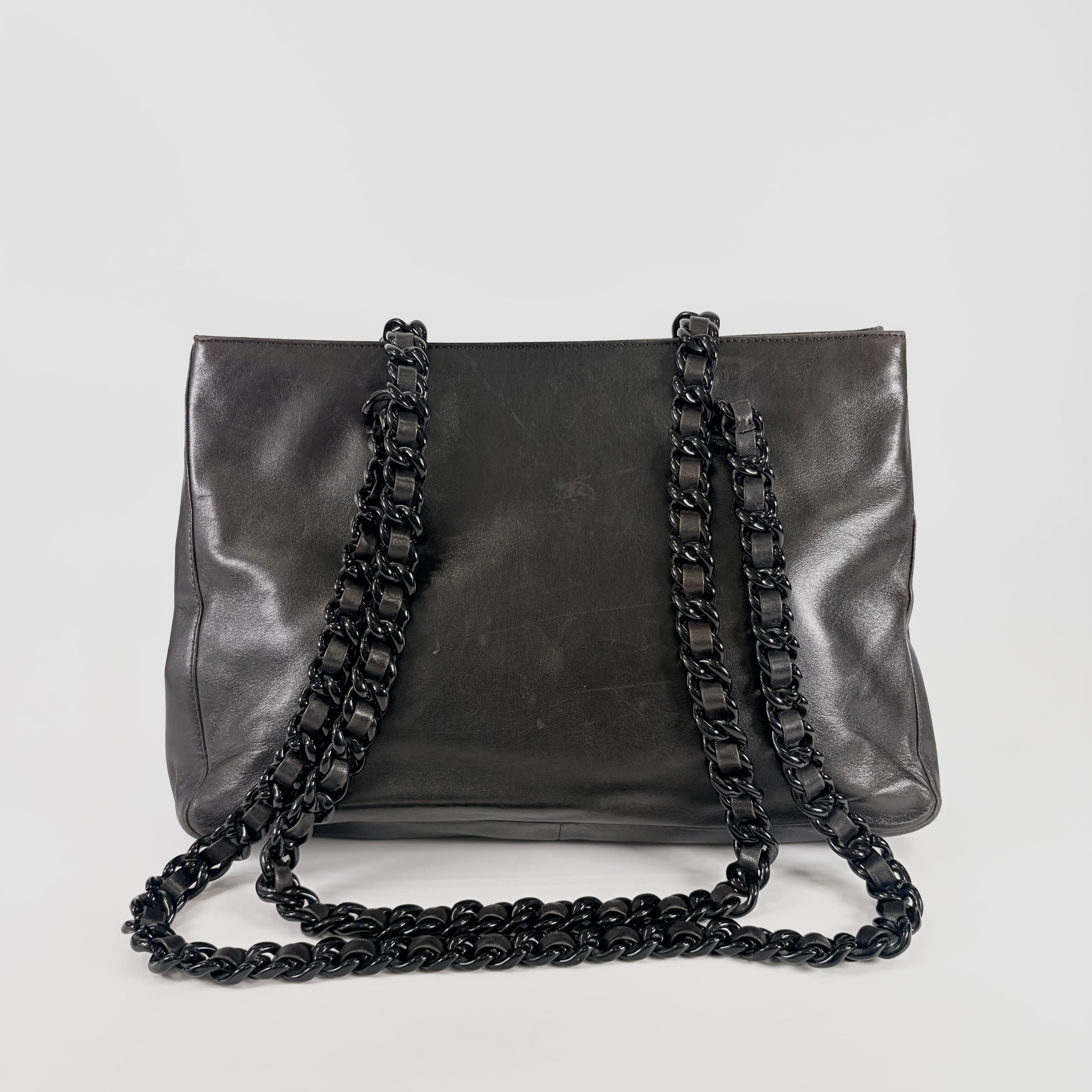 2604 secondhand PRADA Plastic chain Tote black