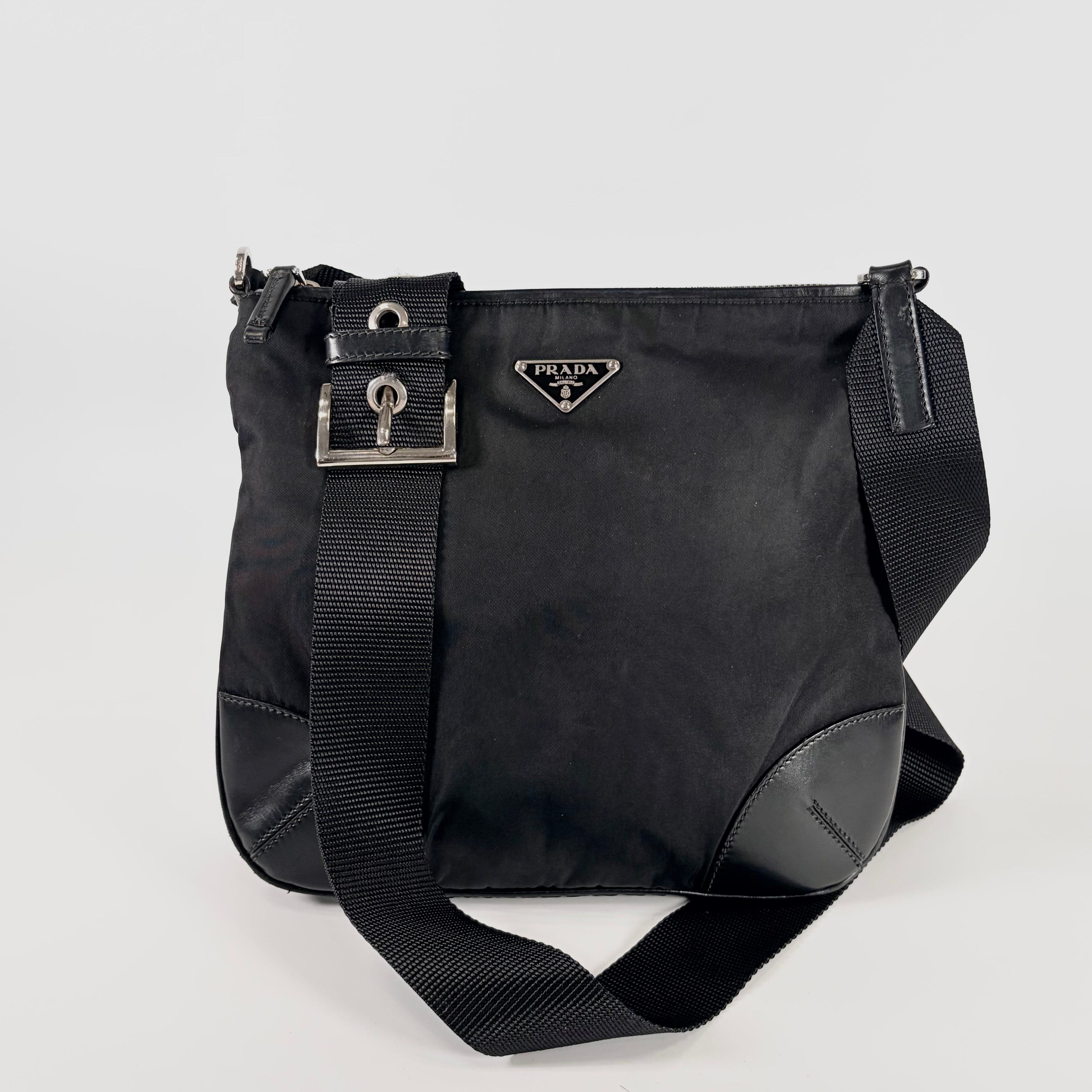 2605 secondhand PRADA bag Shoulder bag black / nylon