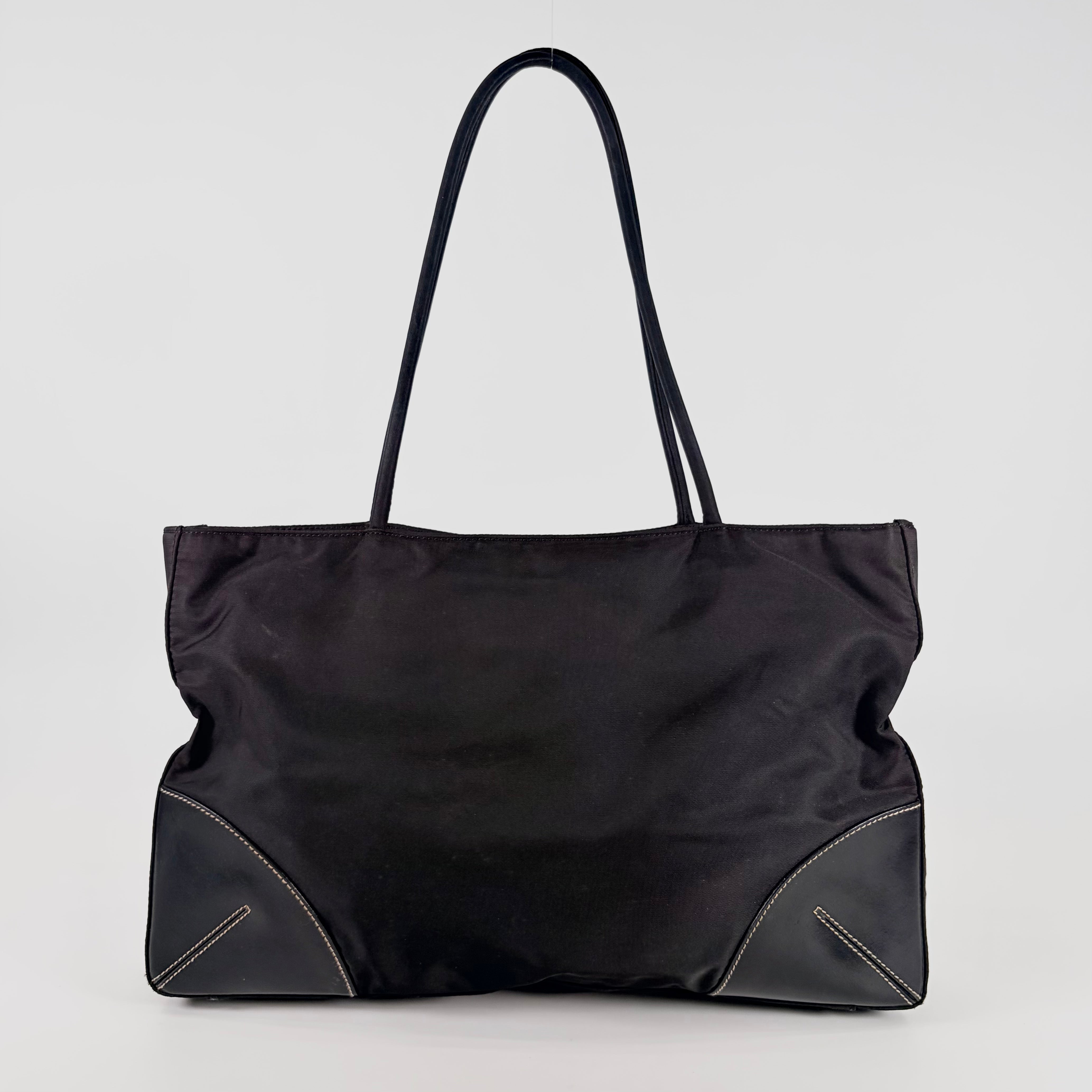 2604 secondhand PRADA calf × nylon hand black