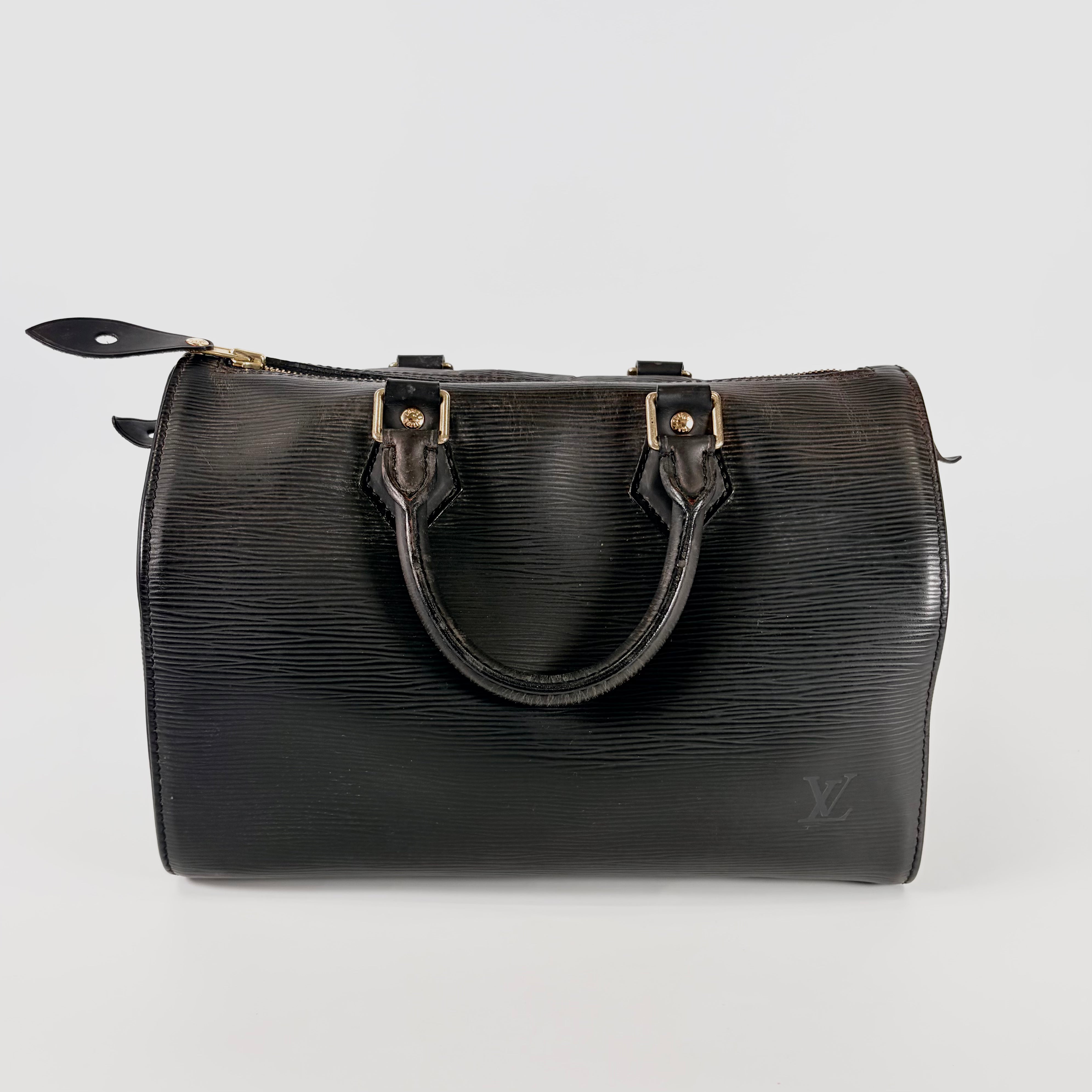 2604 secondhand LV Epi Speedy 25