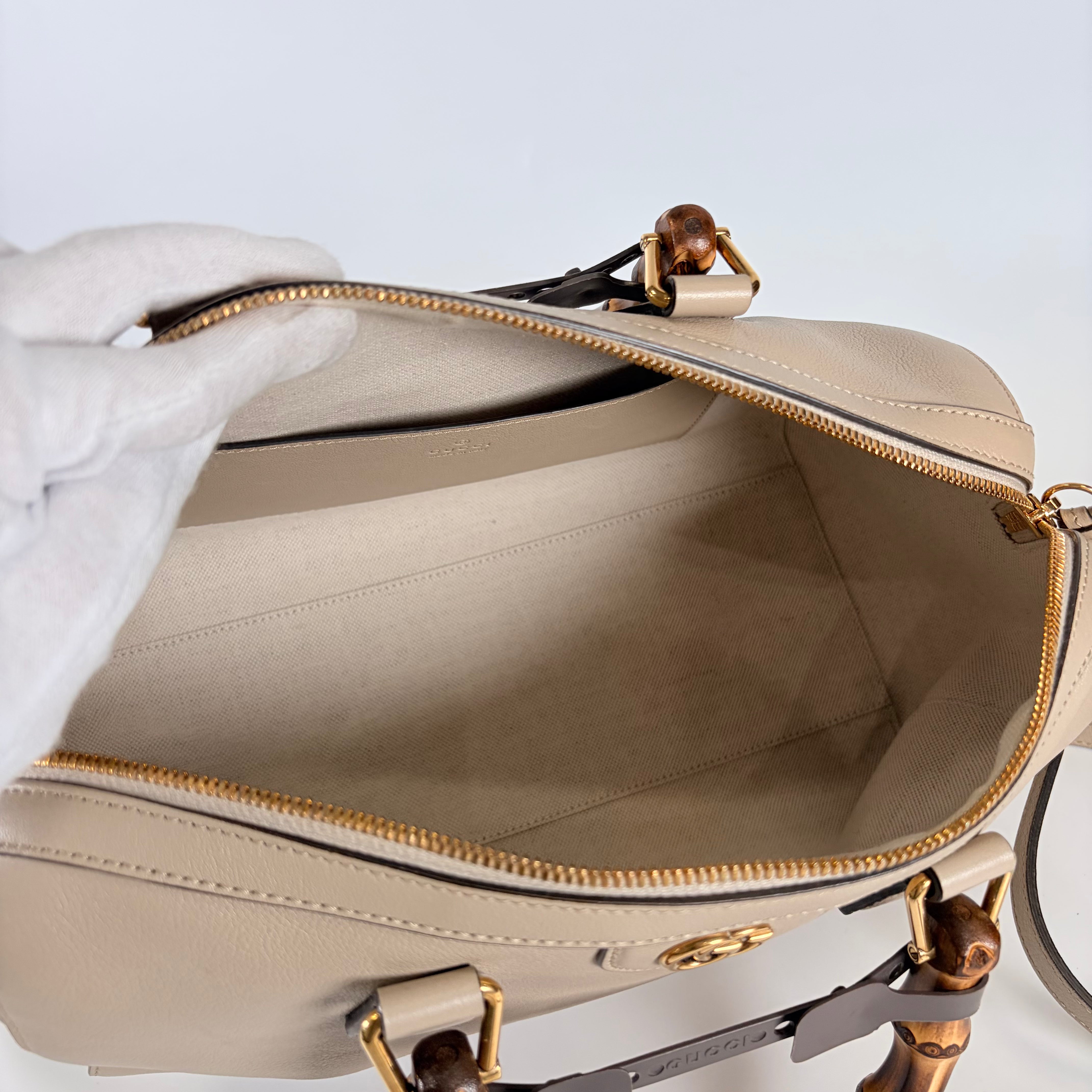 2605 secondhand GUCCI Bamboo 2Way bag