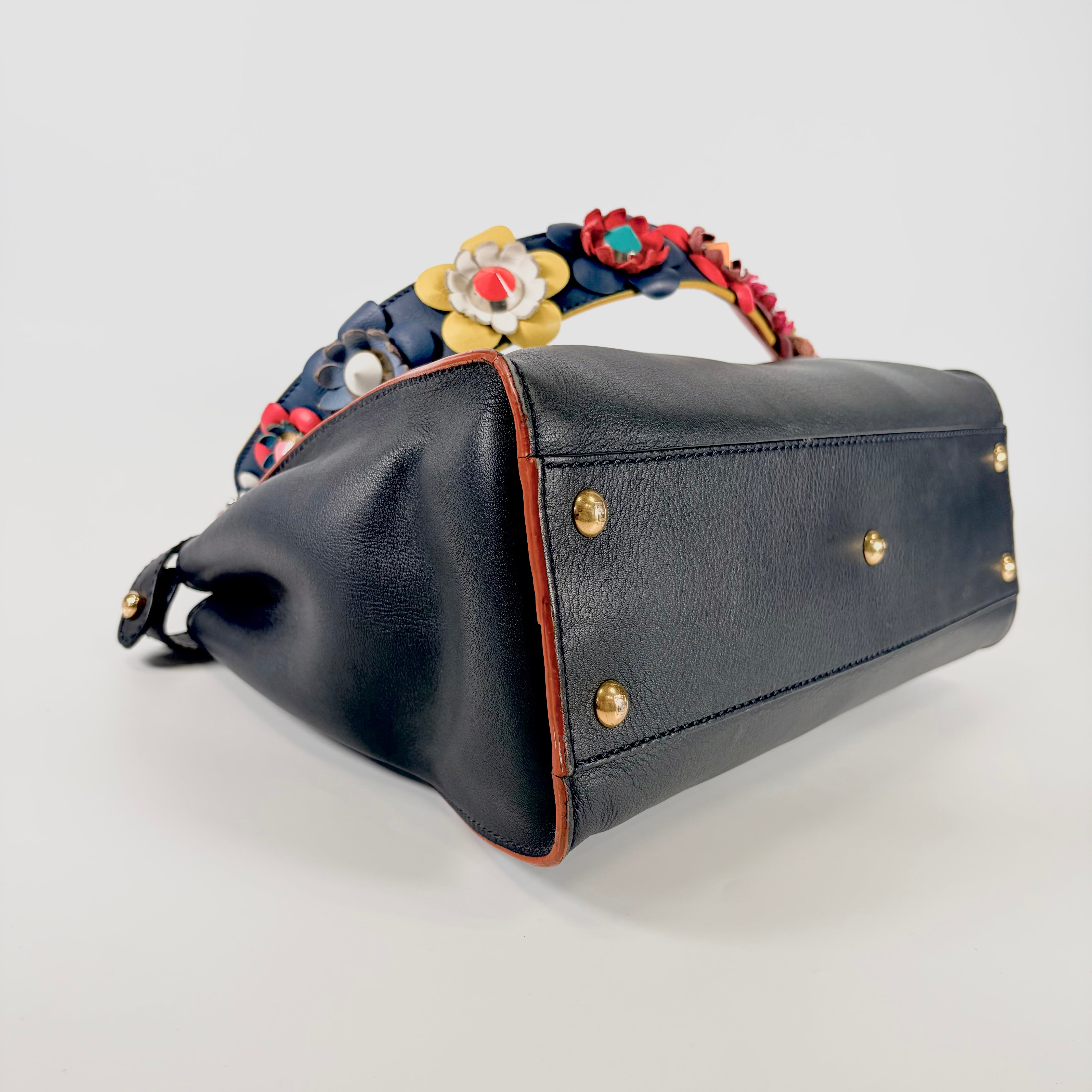 2606 secondhand FENDI leather Peekaboo Navy box strap