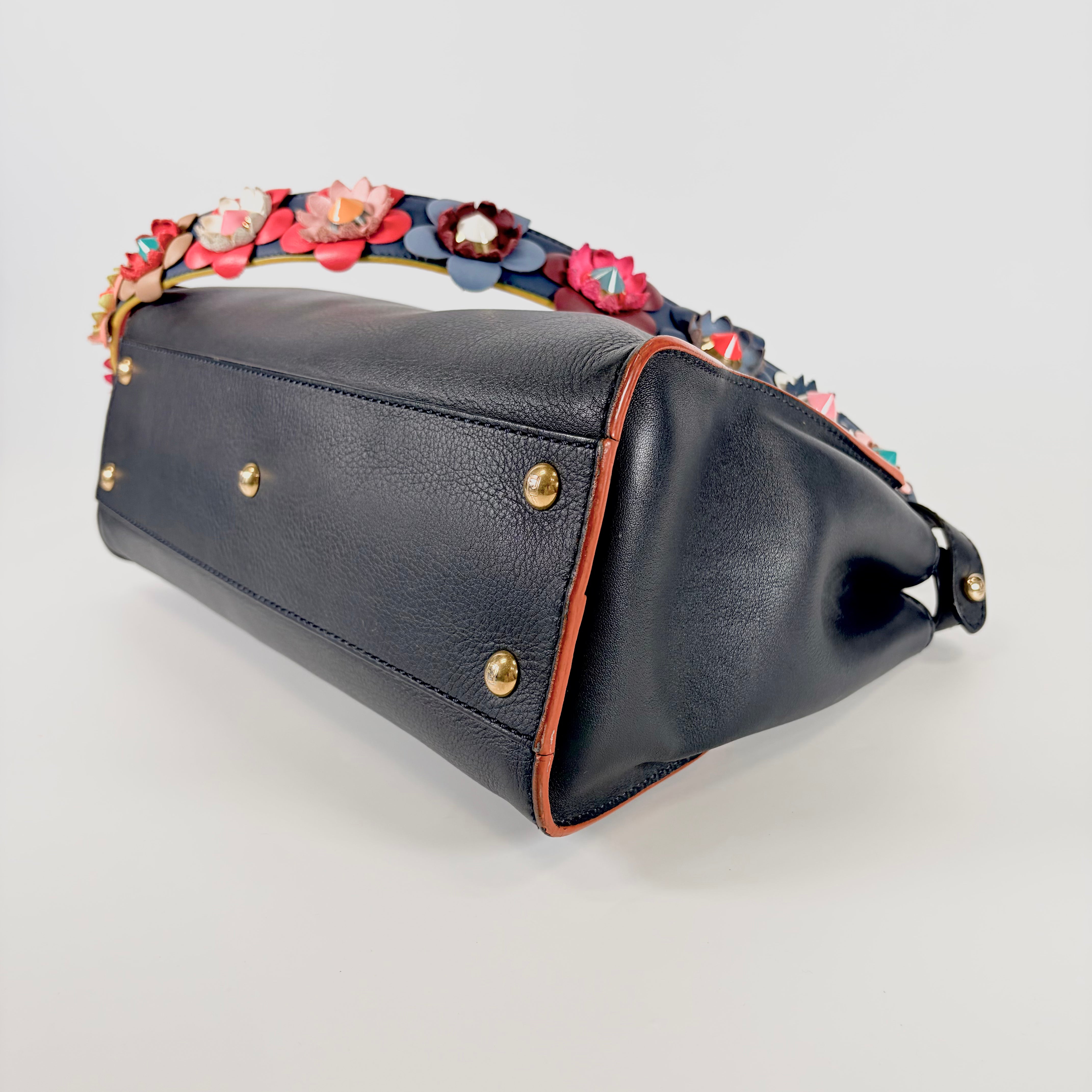 2606 secondhand FENDI leather Peekaboo Navy box strap