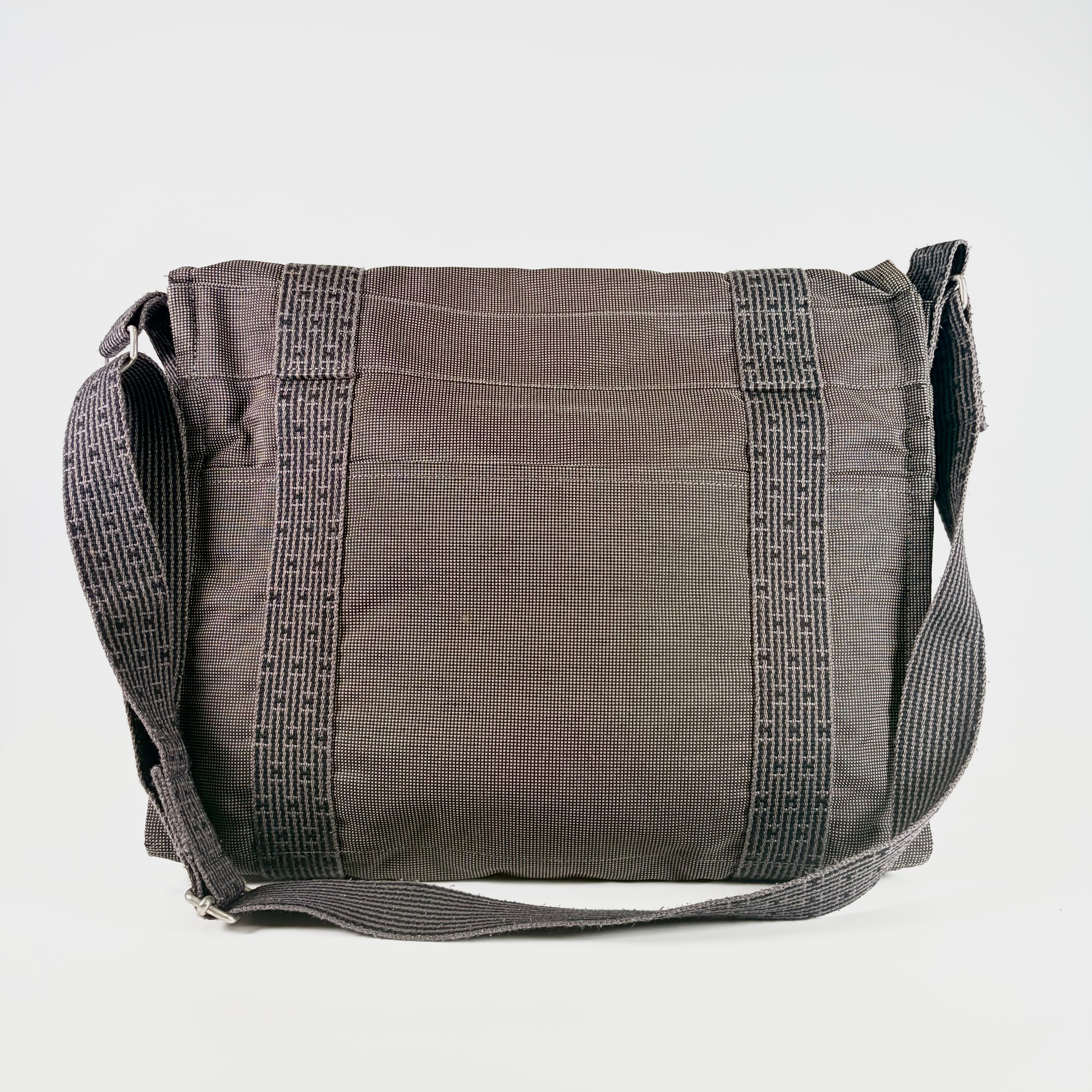 2604 secondhand HERMES Air Line MM