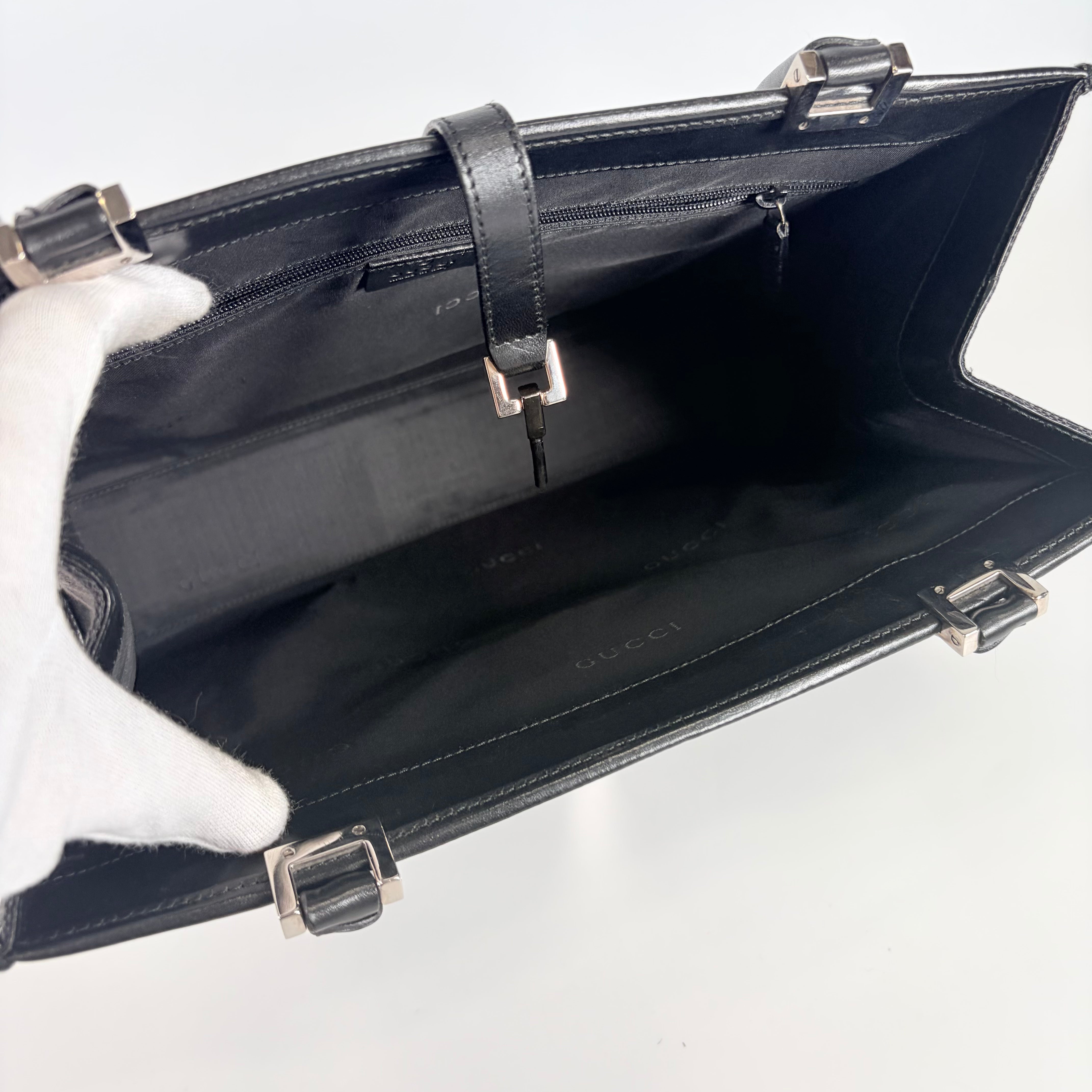 2604 secondhand GUCCI brand bag 0021073 GG canvas cicada shoulder black