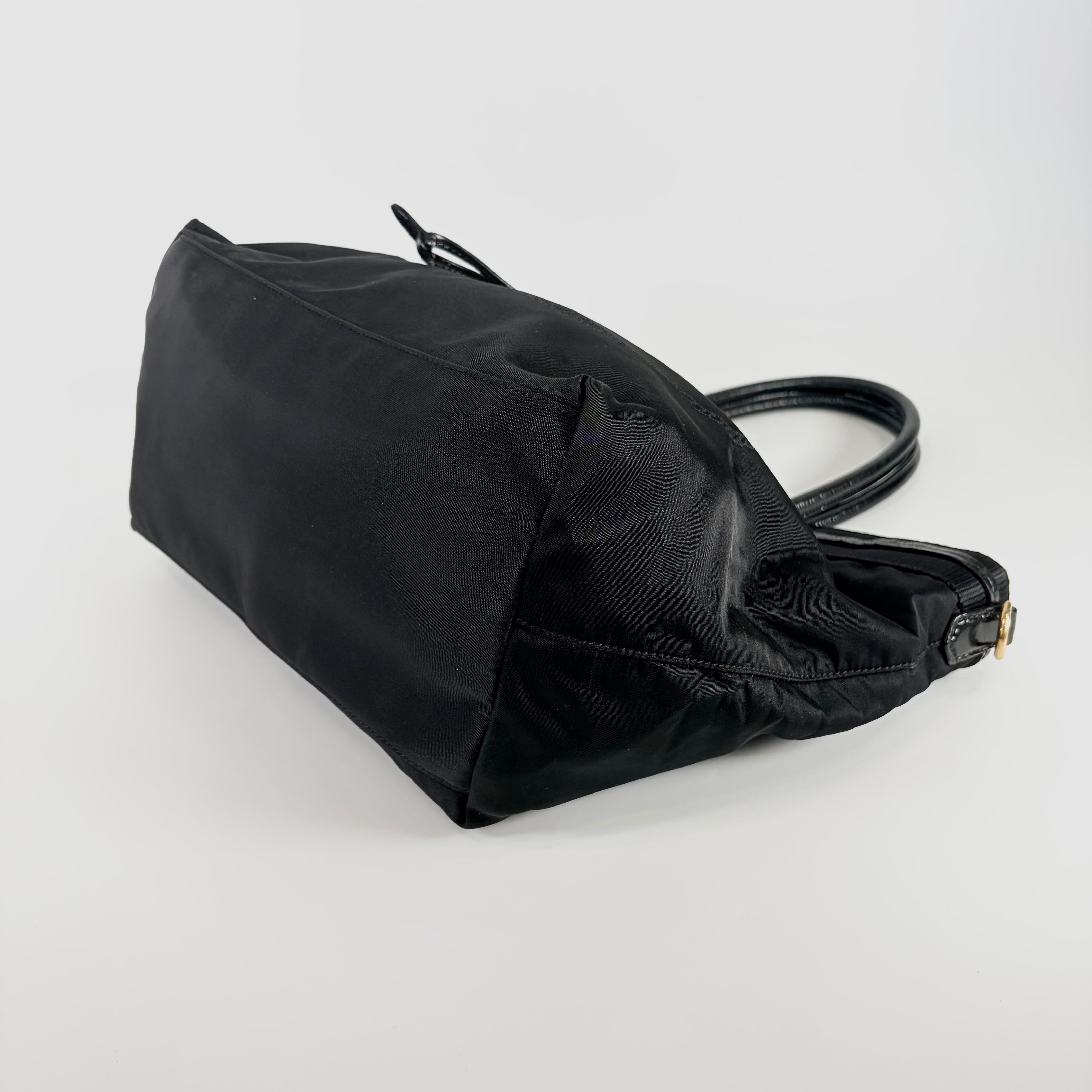 2605 secondhand PRADA Tote