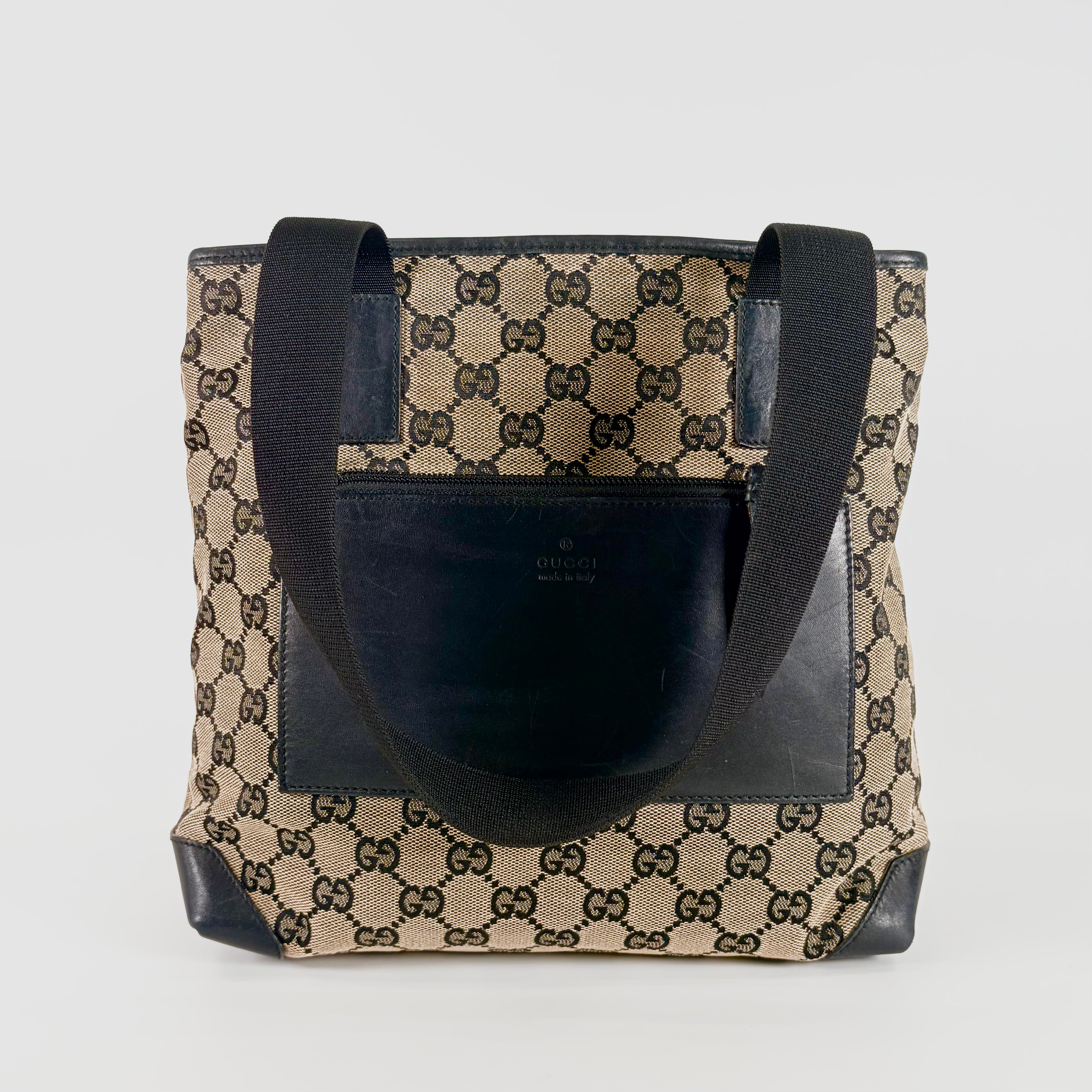 2605 secondhand GUCCI GG canvas hand