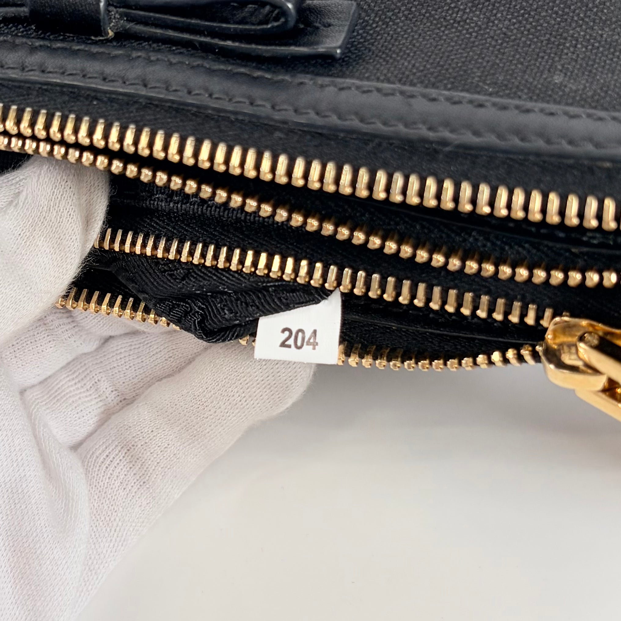 2605 secondhand PRADA Jacquard Shoulder bag