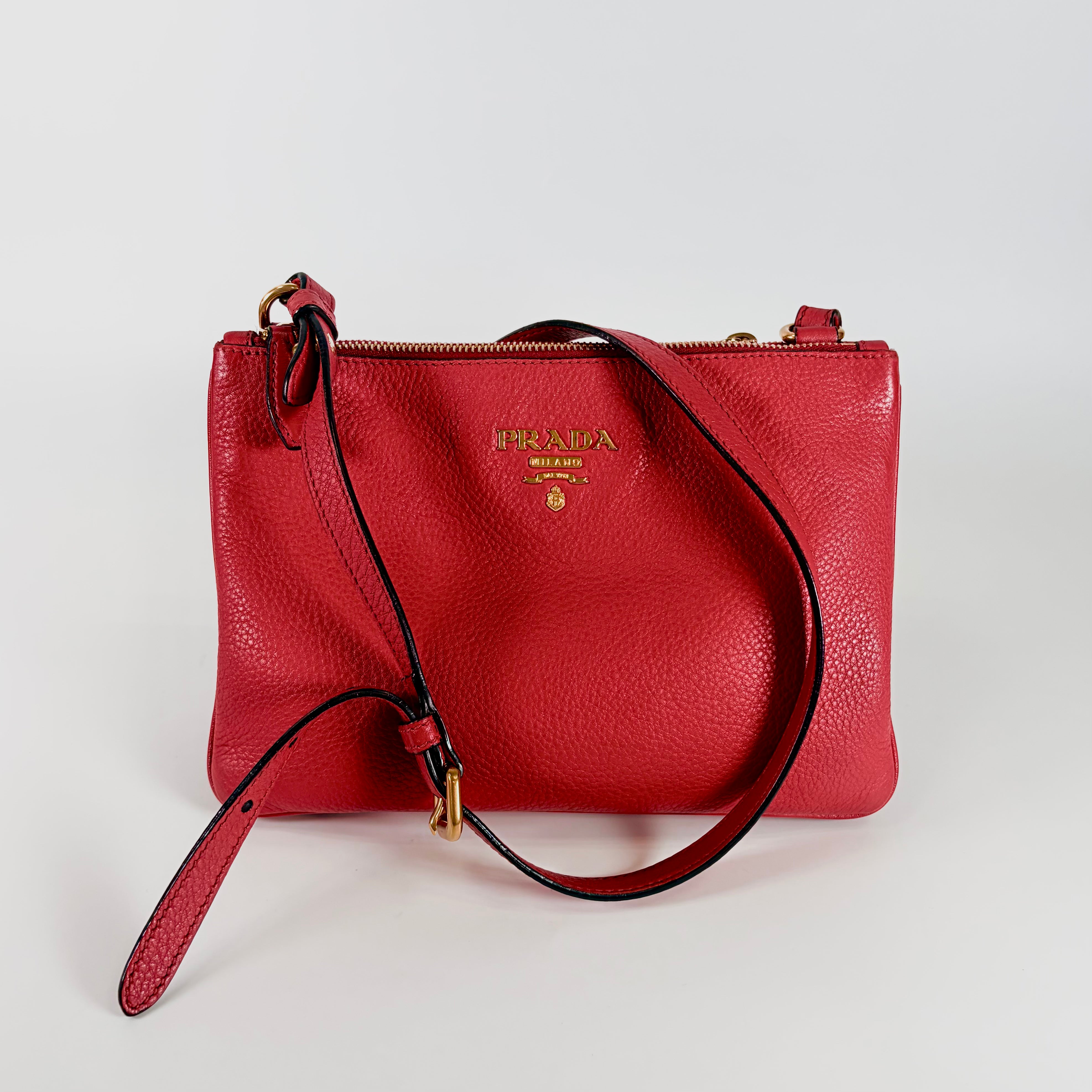 2605 secondhand PRADA leather shoulder back red
