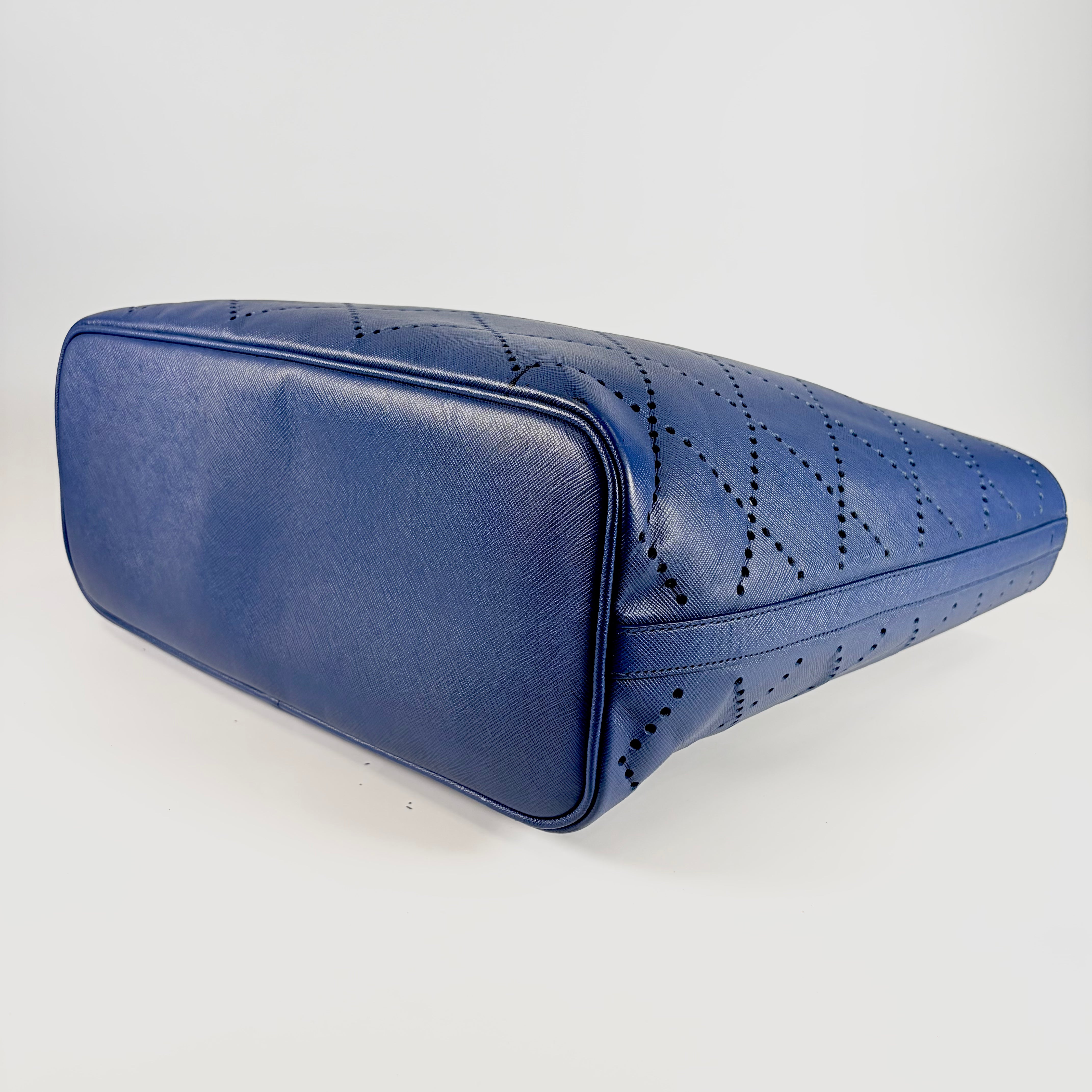 2605 secondhand PRADA brand bag Saffiano / leather Tote shoulder 25 Navy pouch strap