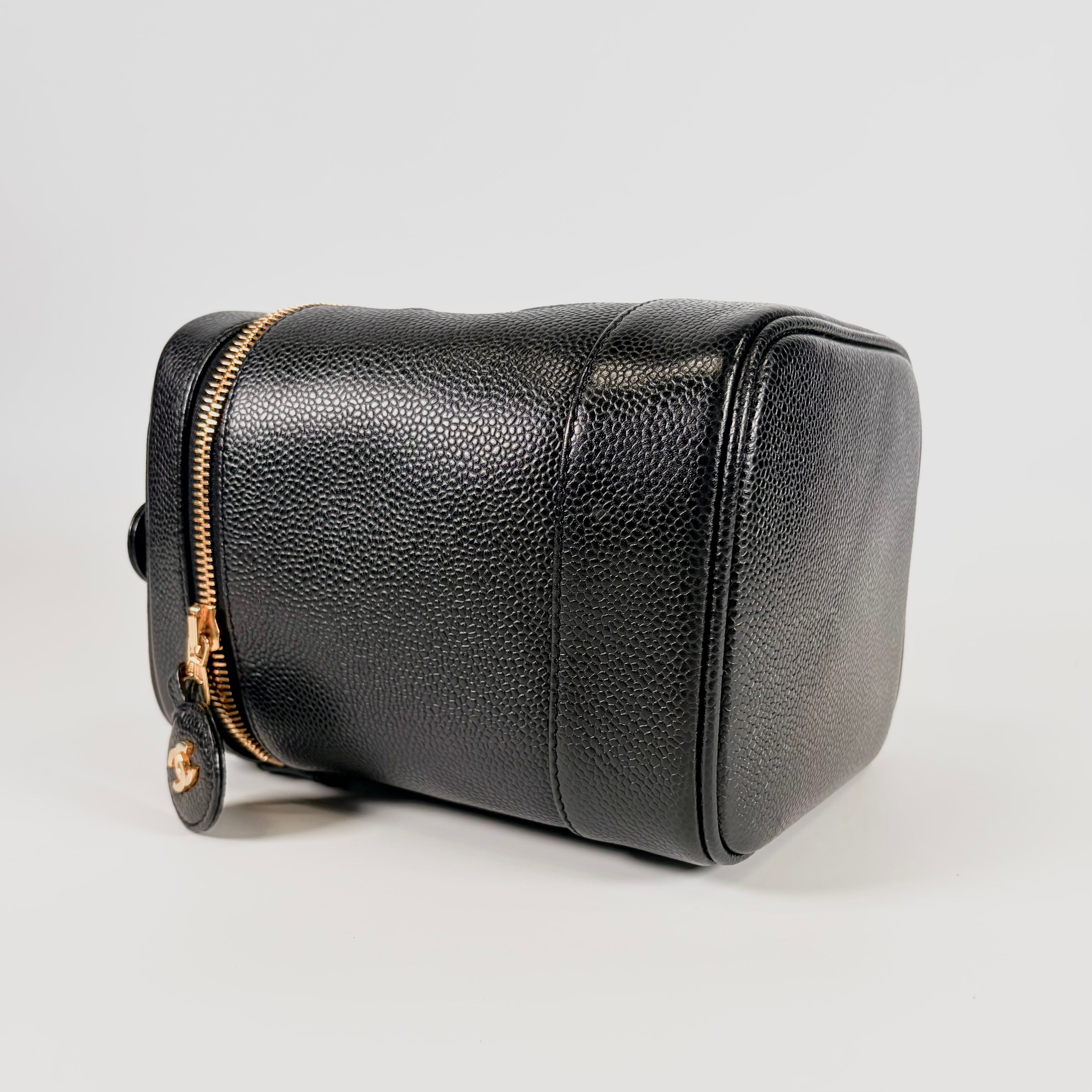 2605 secondhand CHANEL Vanity bag