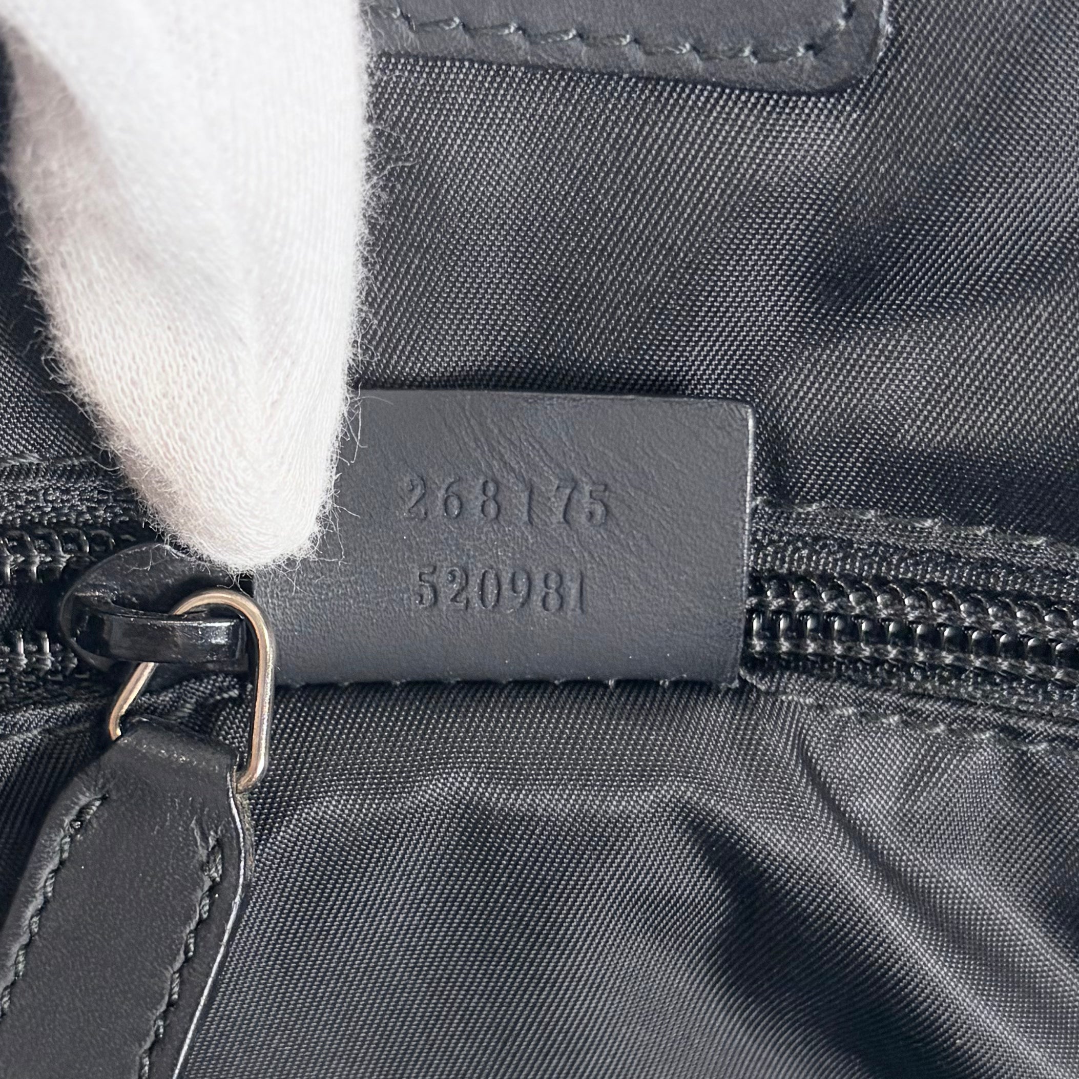 2605 secondhand GUCCI GG Island Tote Bag black