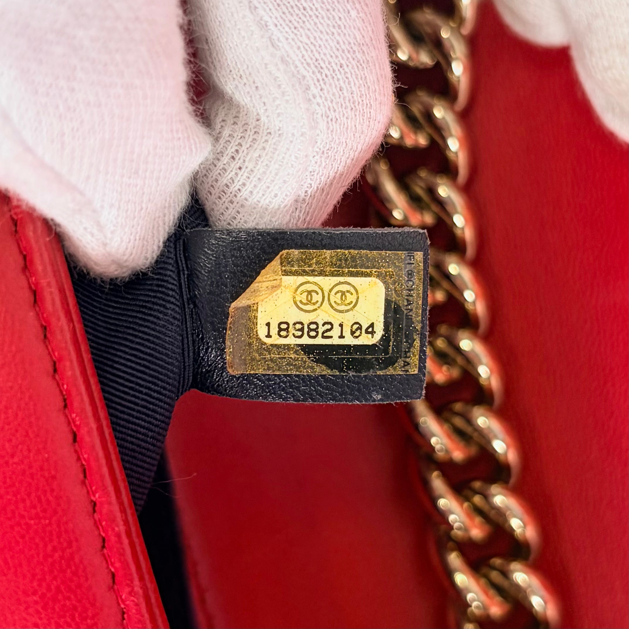 2505 CHANEL Beau Chanel 28 Large Lambskin Chain Shoulder Bag with Shepron V Stitching, Black and Gunmetal Hardware
