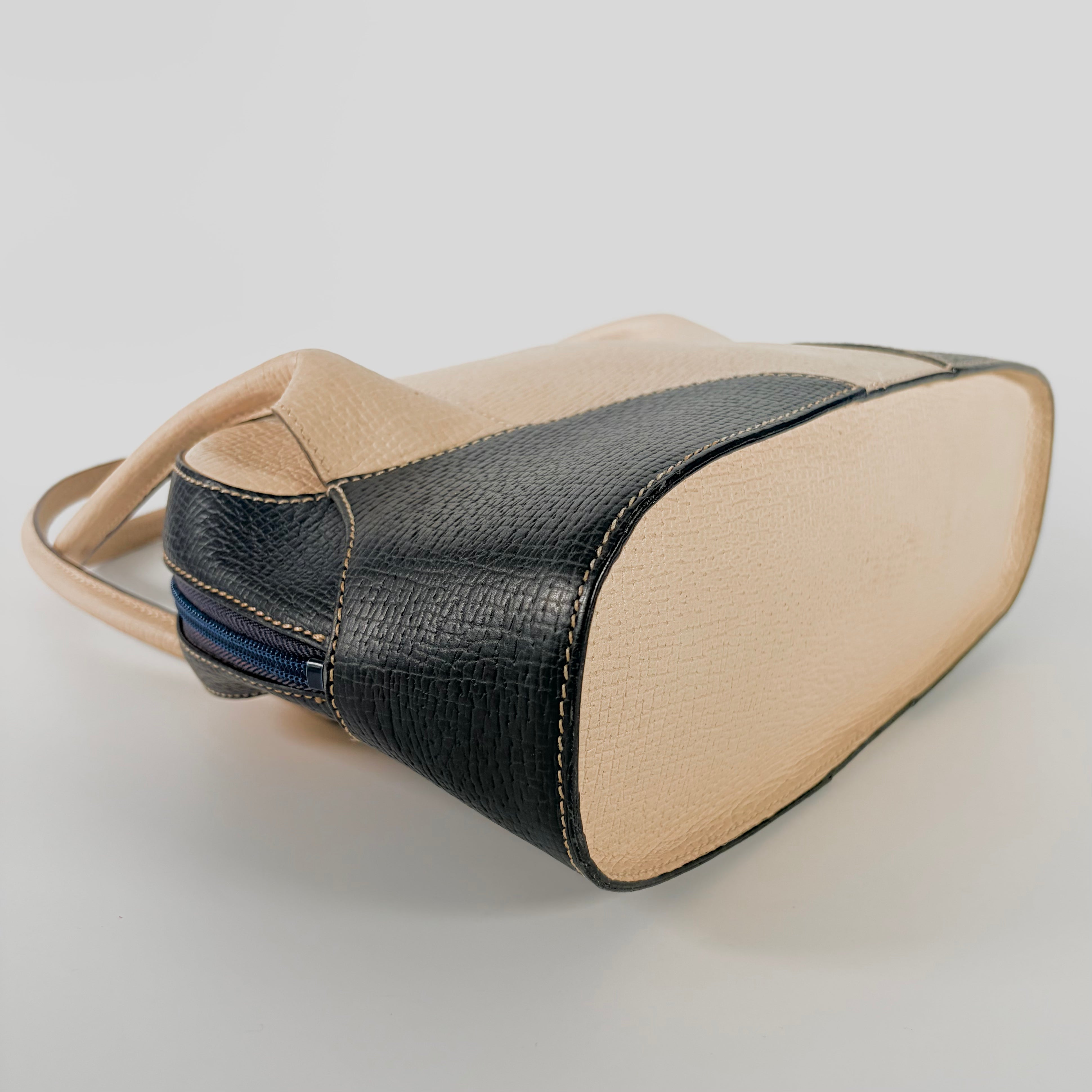 2605 secondhand LOEWE bag