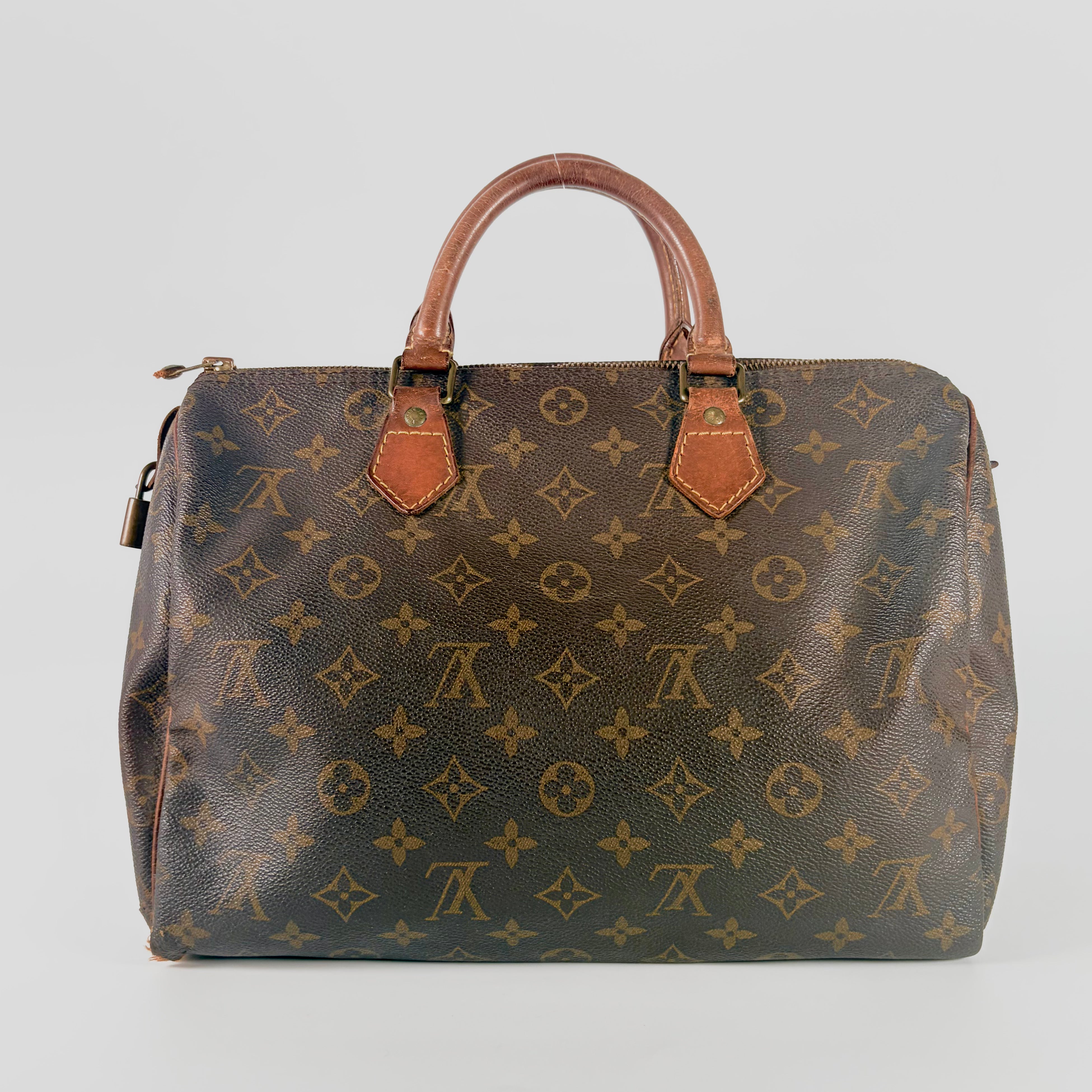 2605 secondhand LV Monogram Speedy 30