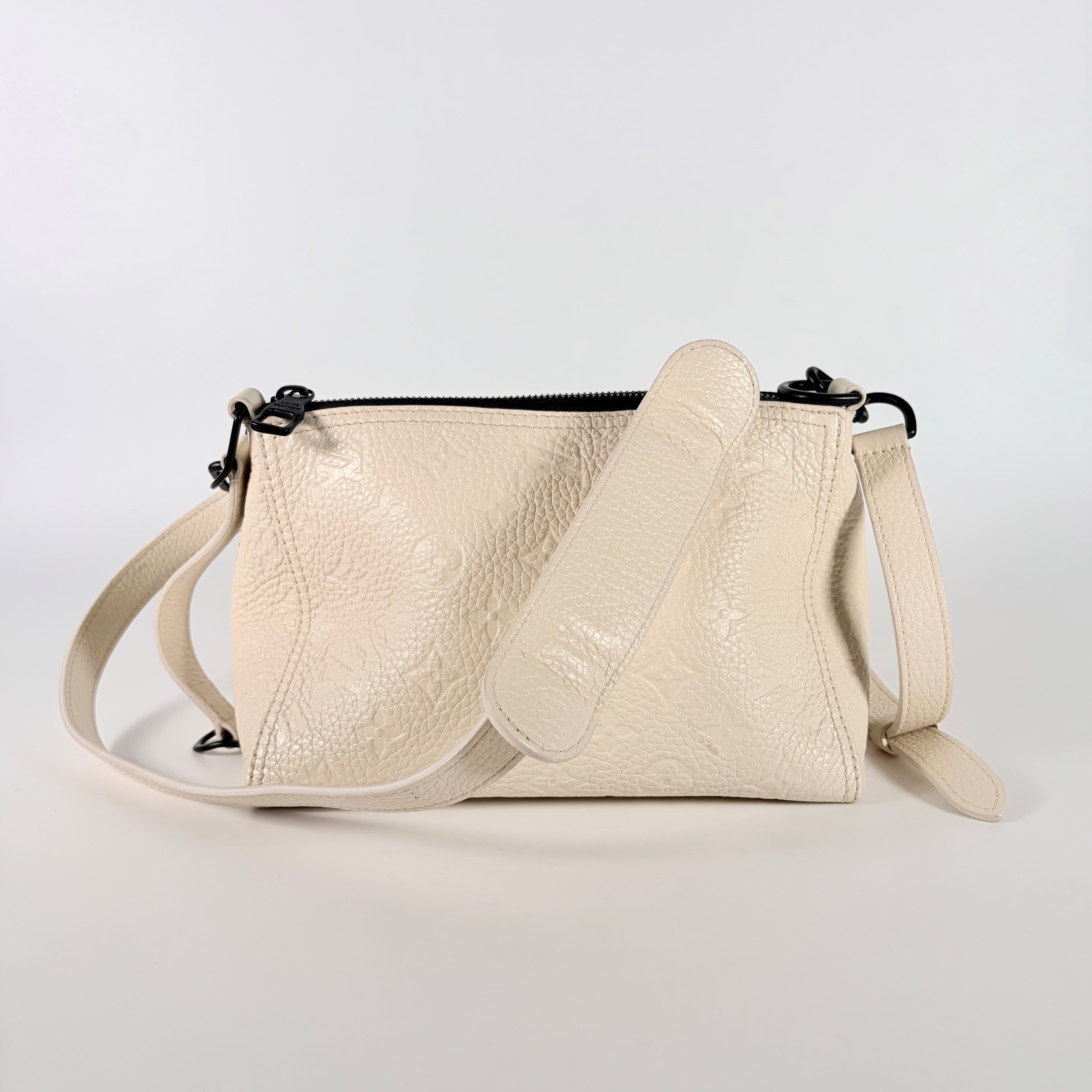 2605 secondhand LV brand bag