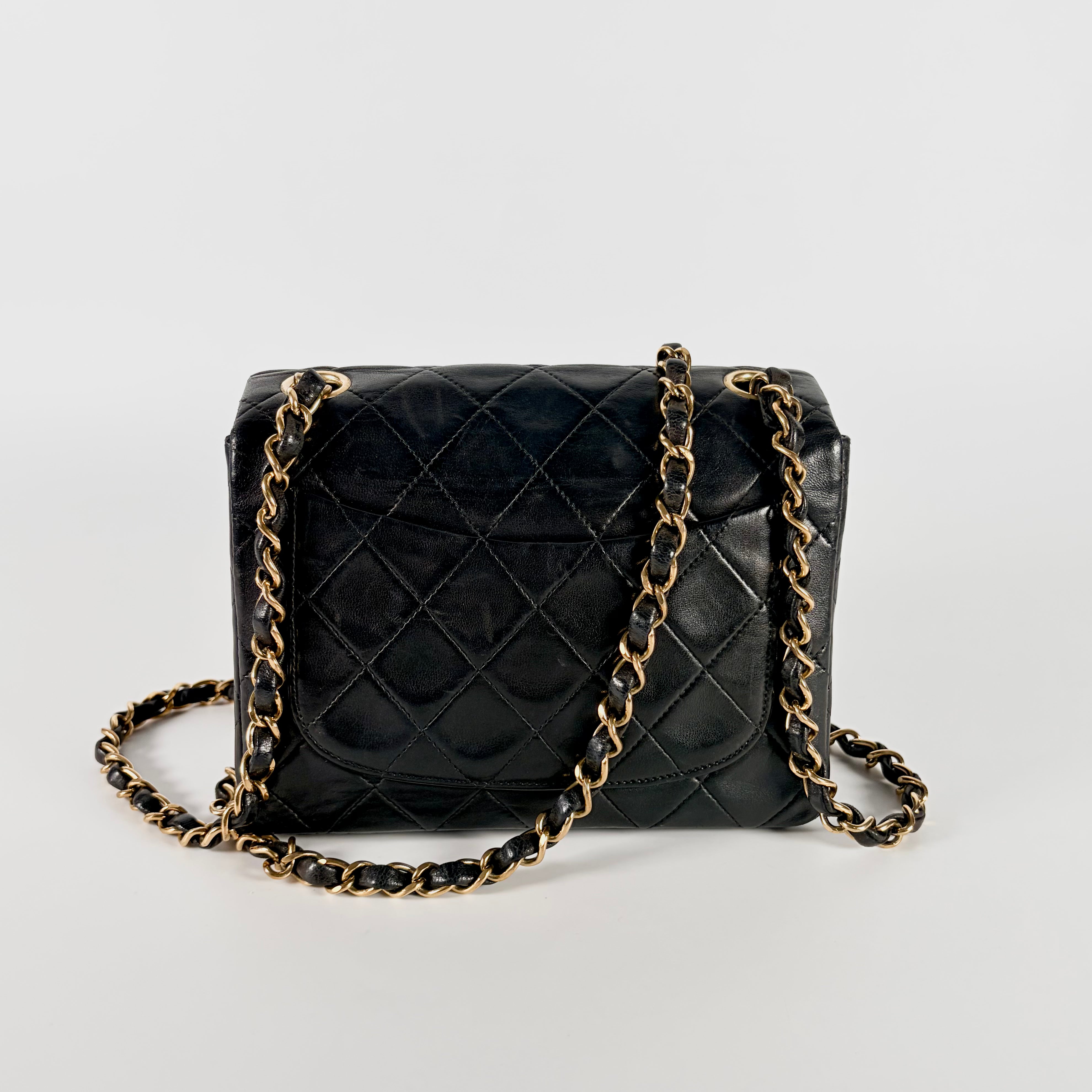 2605 secondhand CHANEL Matelasse Chain Shoulder Bag