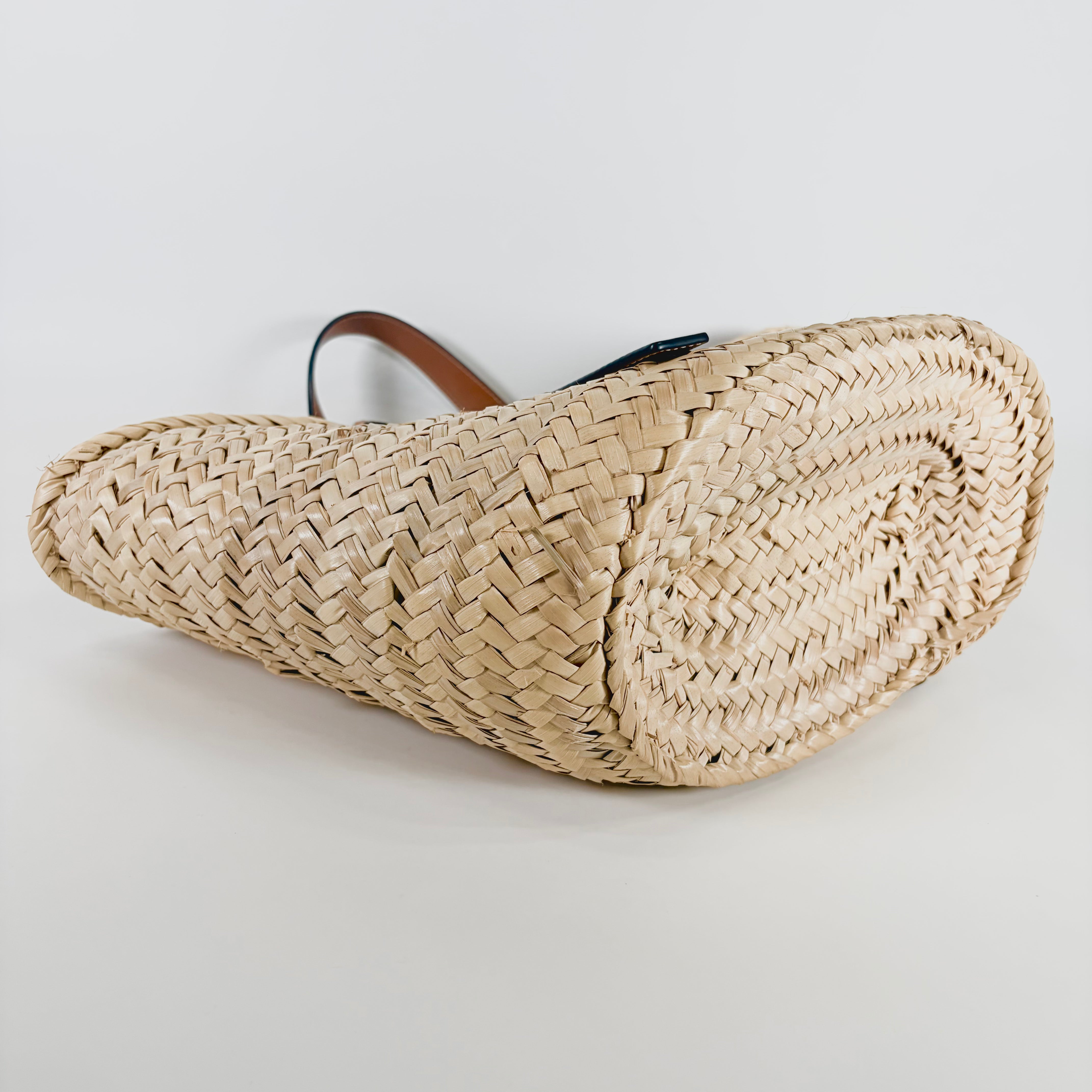 2605 secondhand LOEWE straw bag Medium Brown
