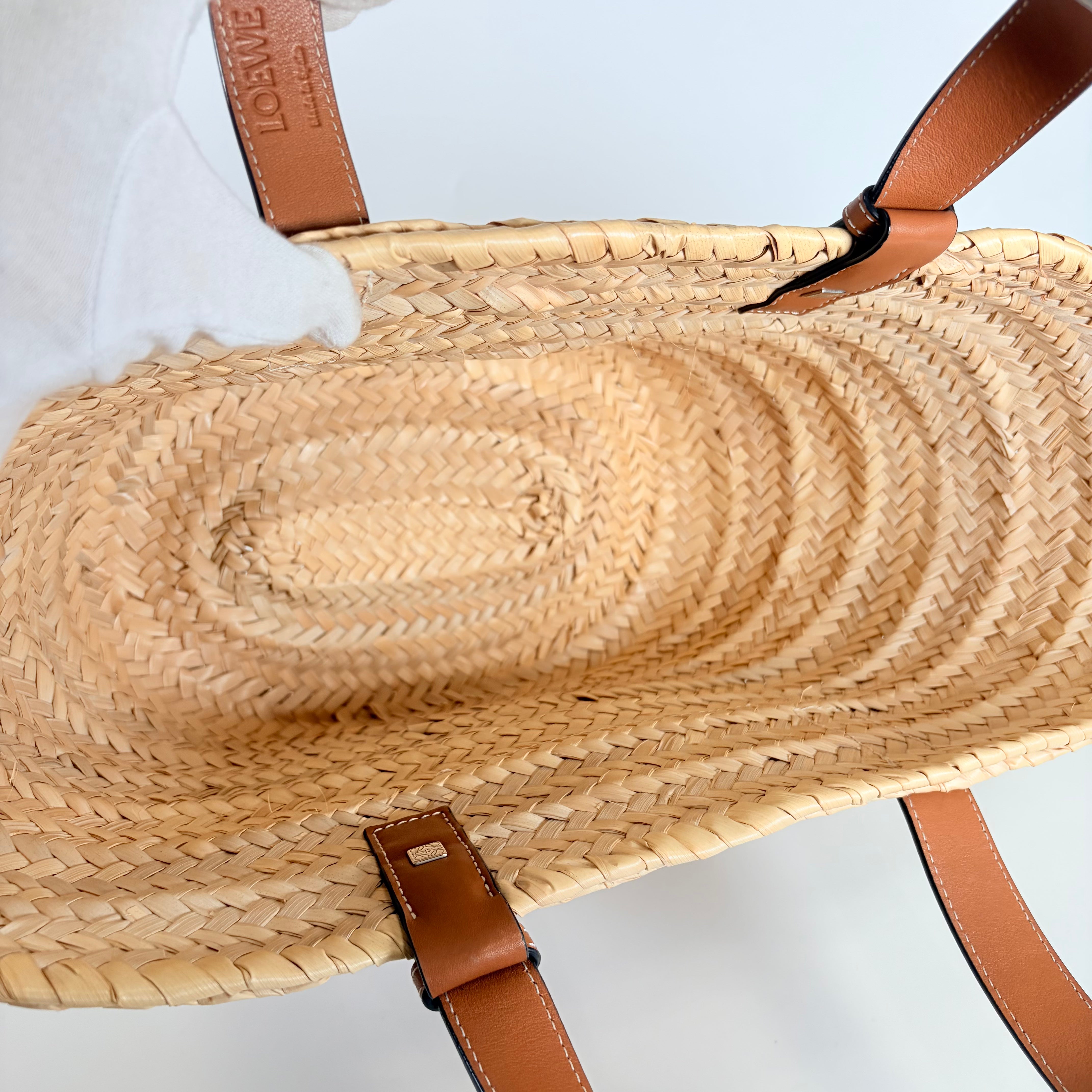 2605 secondhand LOEWE straw bag Medium Brown