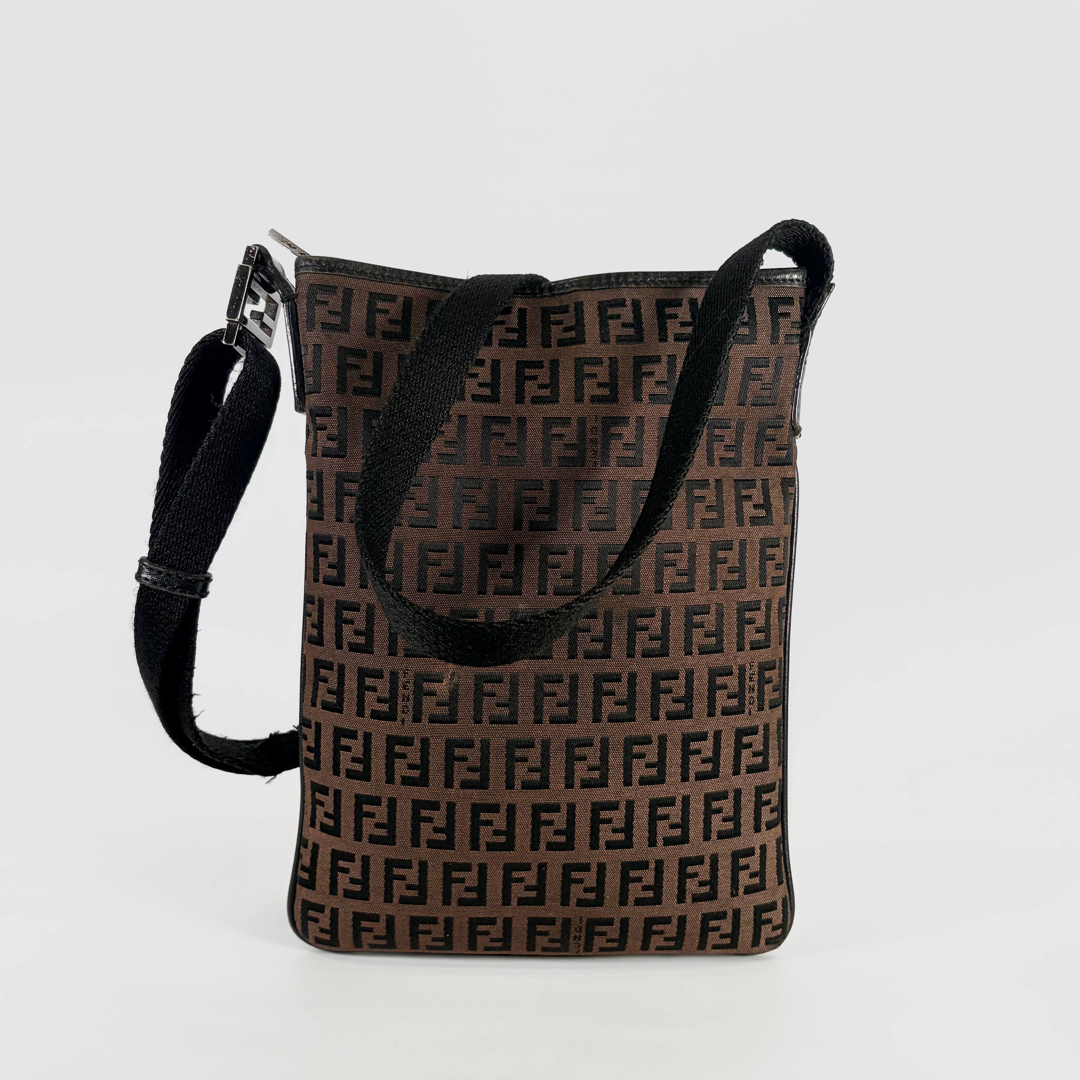 2605 secondhand FENDI Zucchino Shoulder bag