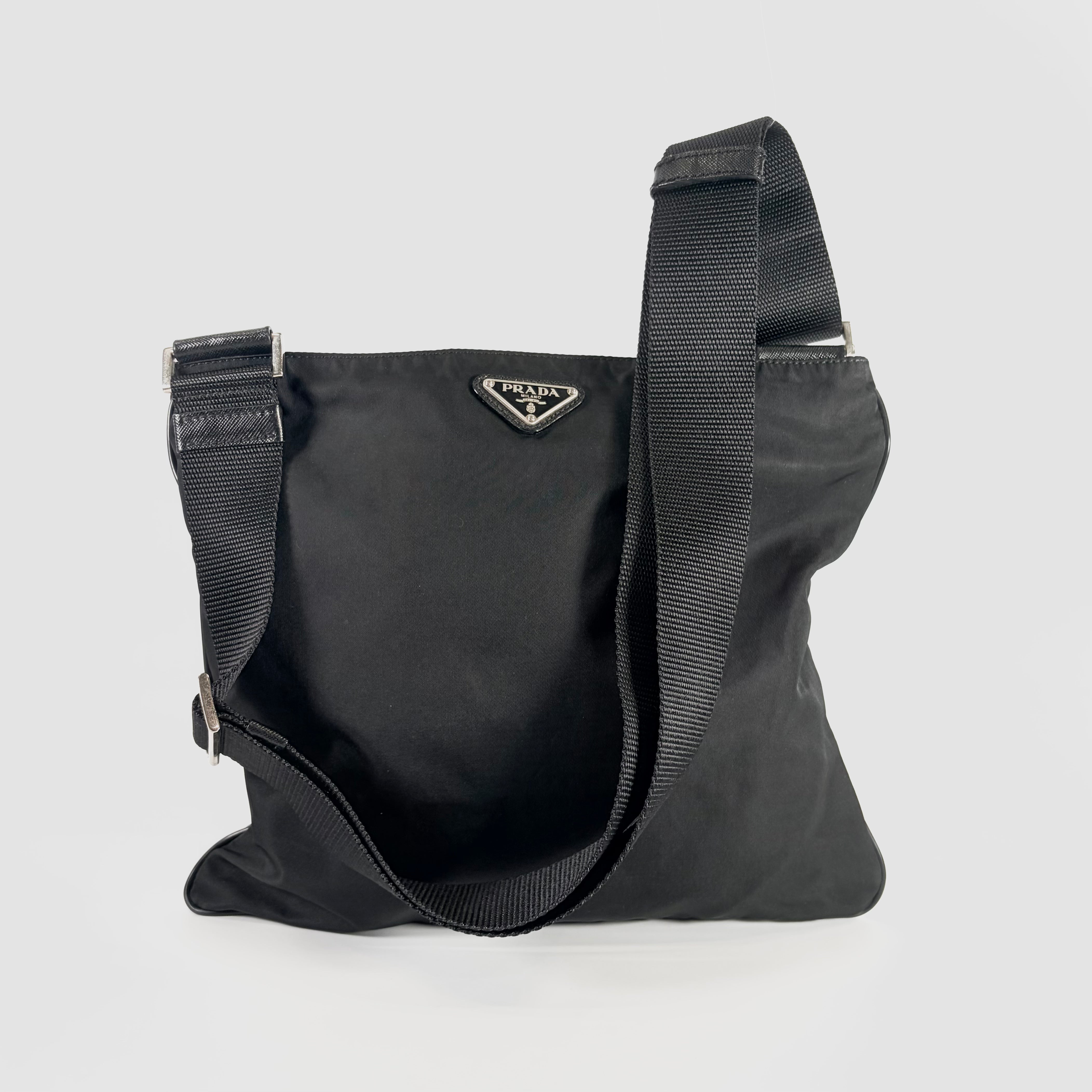 2606 secondhand PRADA Shoulder bag