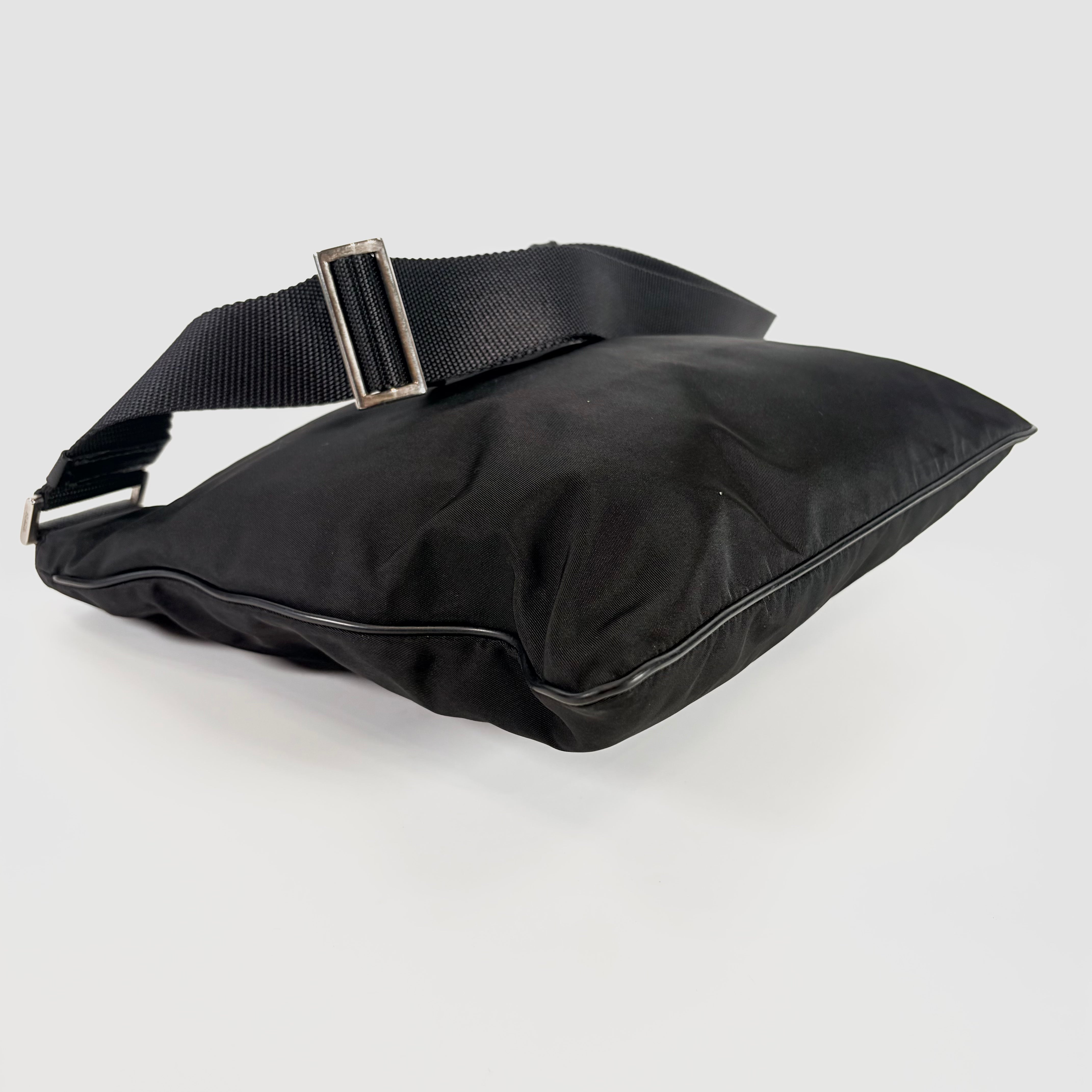 2606 secondhand PRADA Shoulder bag