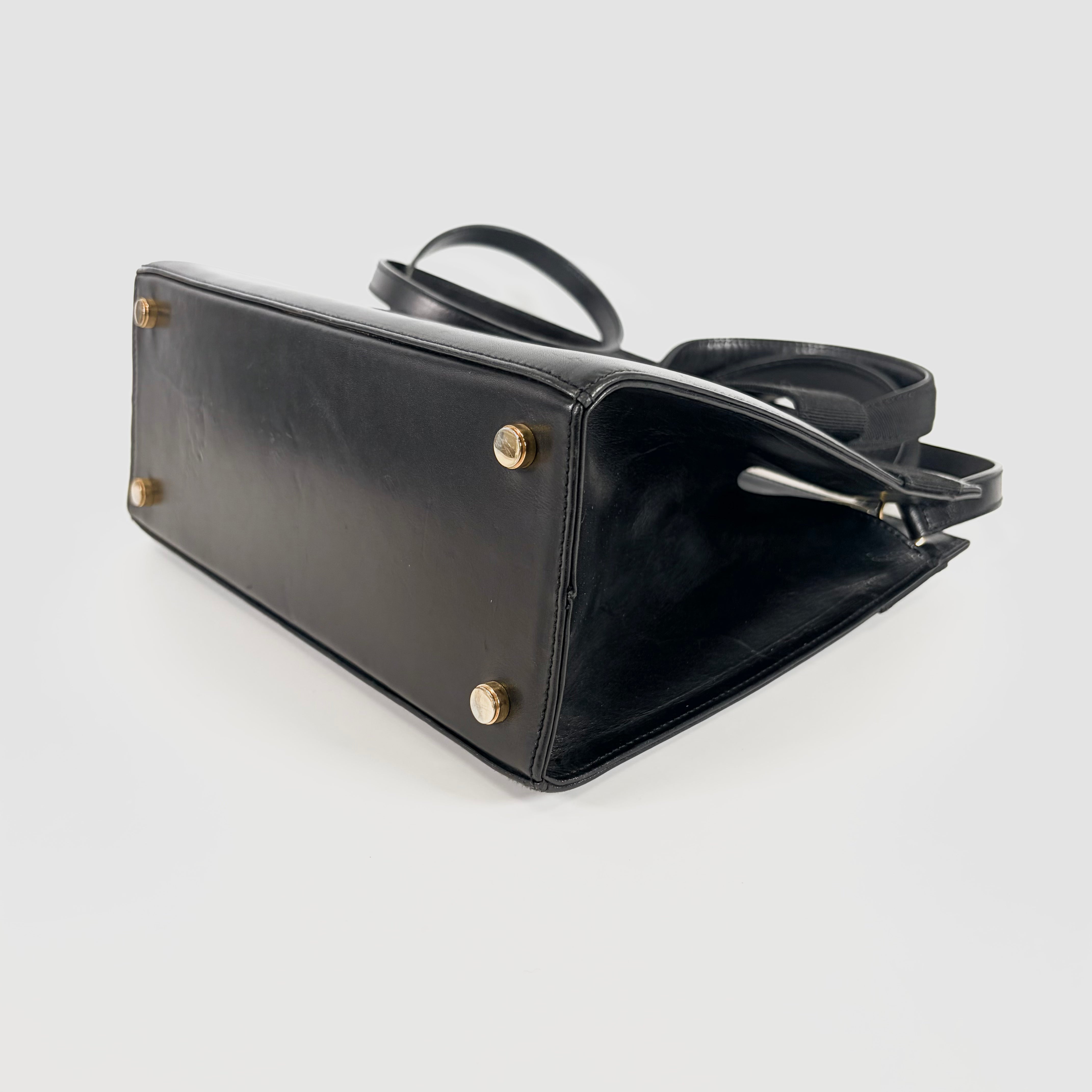 2606 secondhand Ferragamo Vara Ribbon 2Way bag
