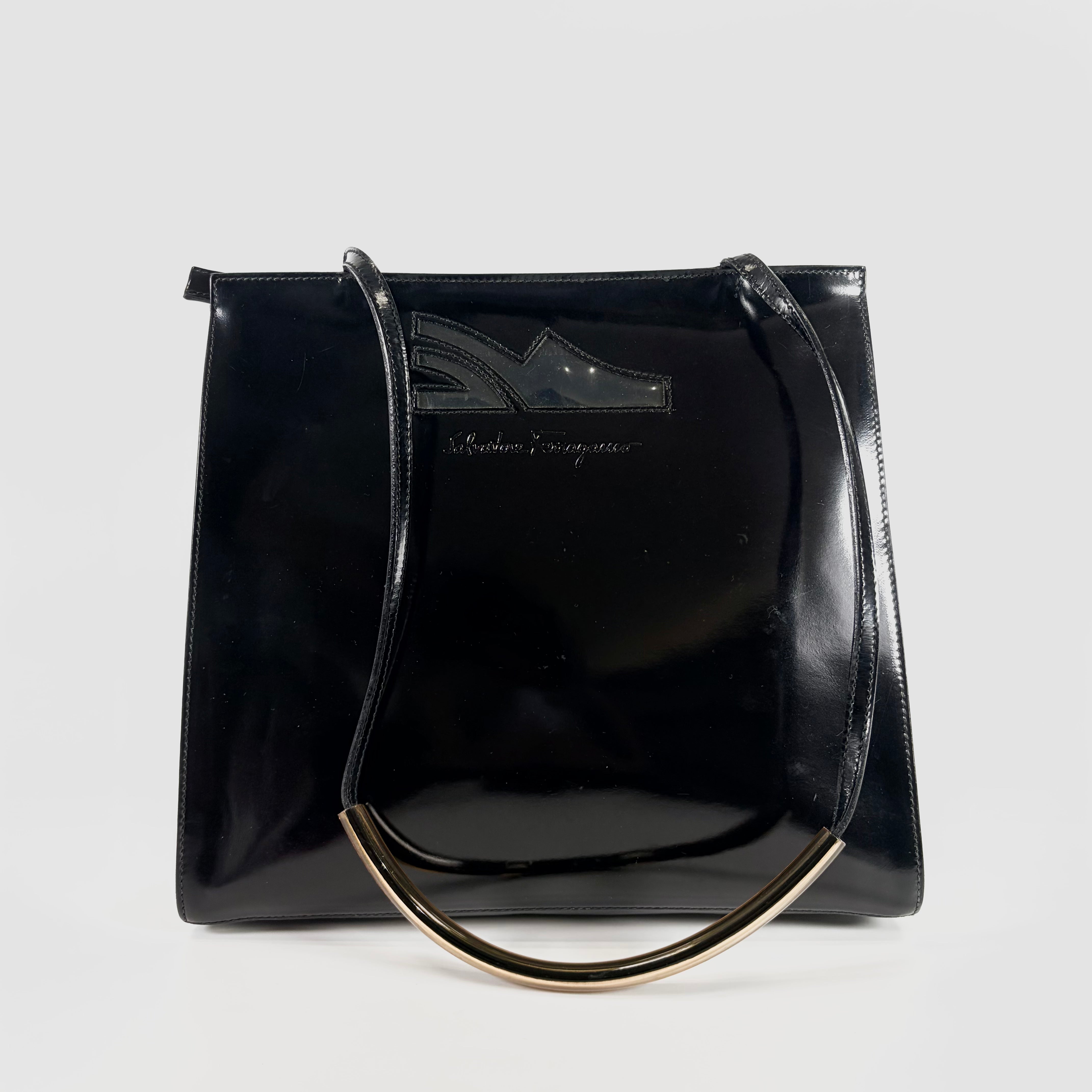 2606 secondhand Ferragamo patent hand bag