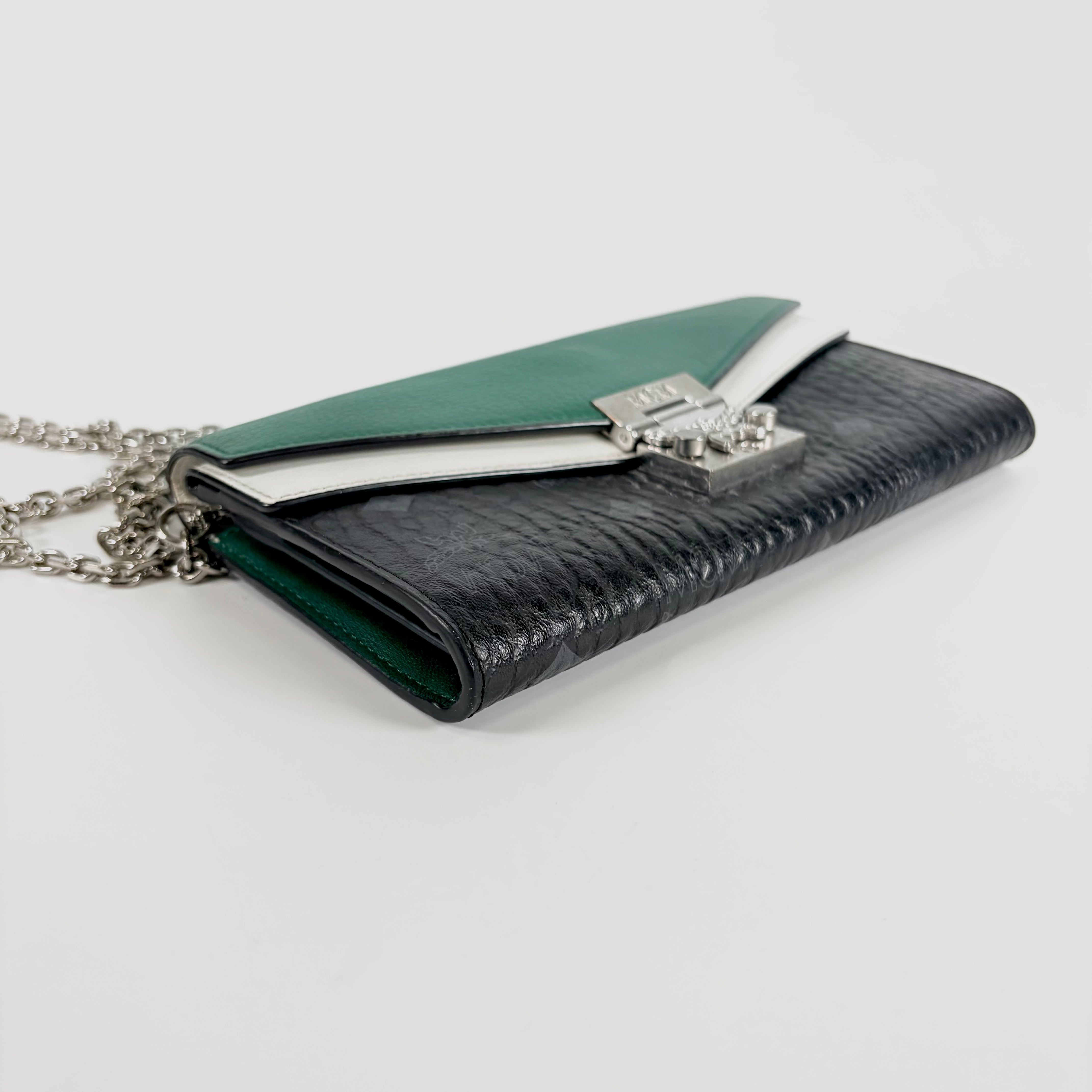 2607 secondhand MCM Chain Wallet