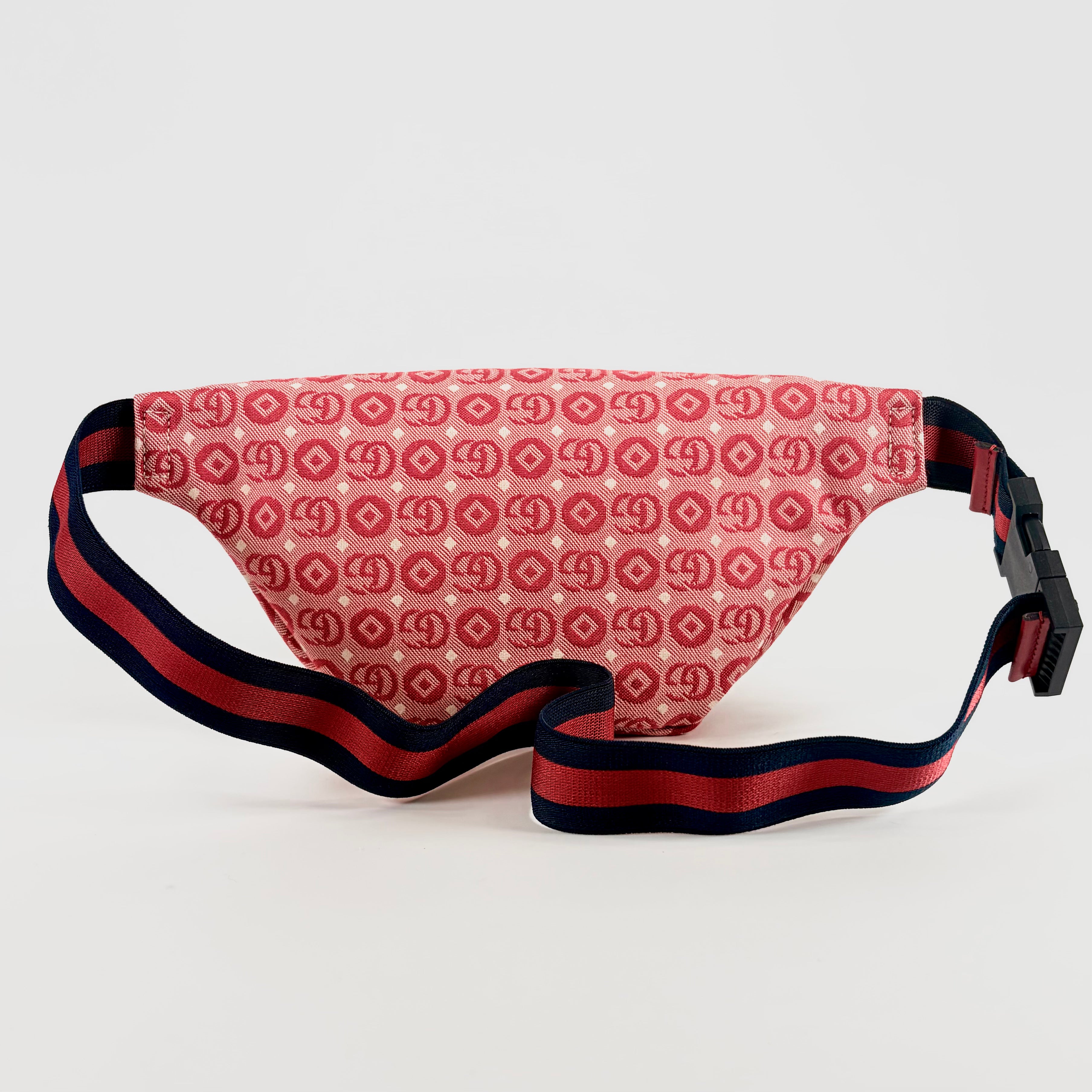2607 secondhand GUCCI Interlocking G Children's Waist back canvas Red
