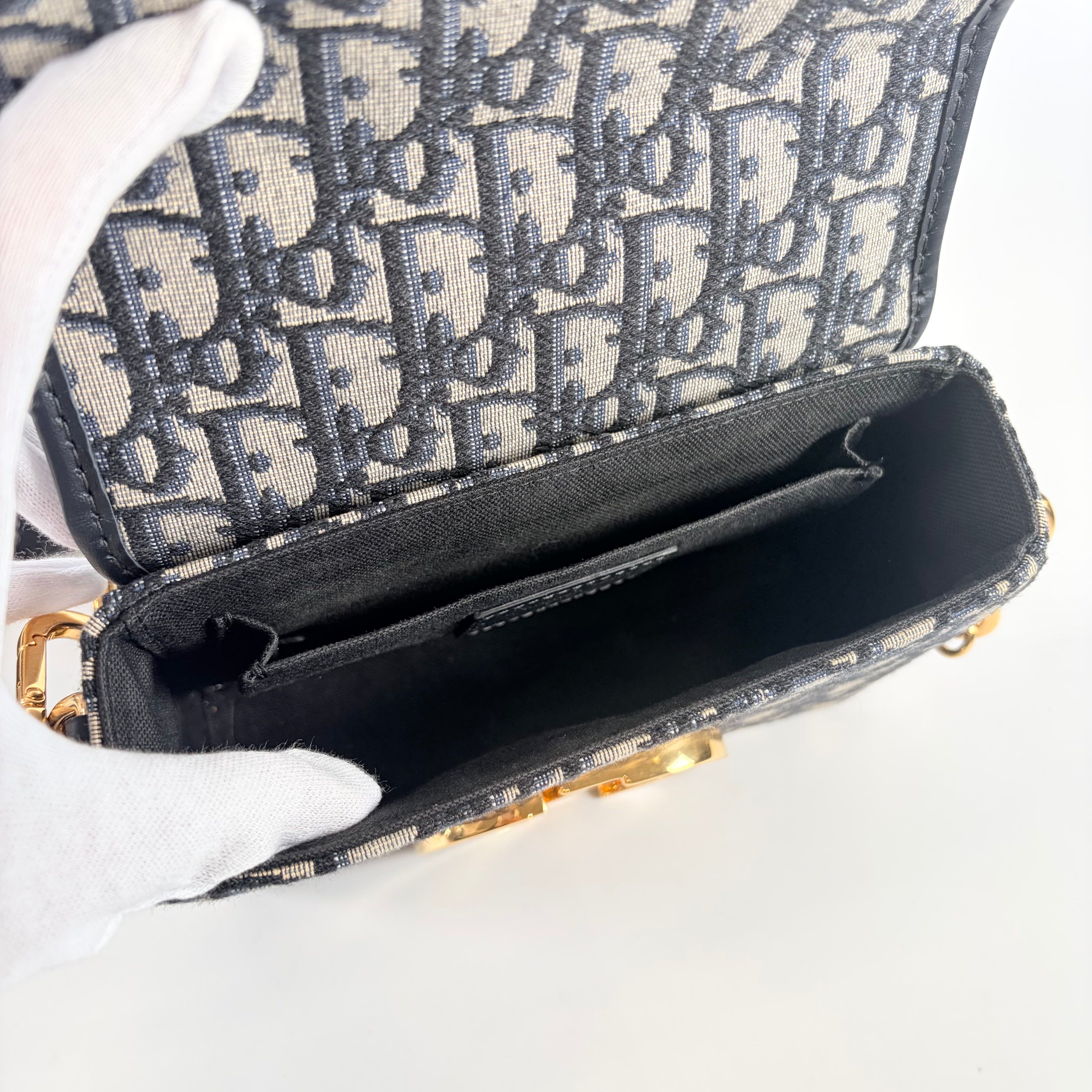 2607 secondhand CD of leak Montaigne 30 canvas × leather Shoulder bag Navy