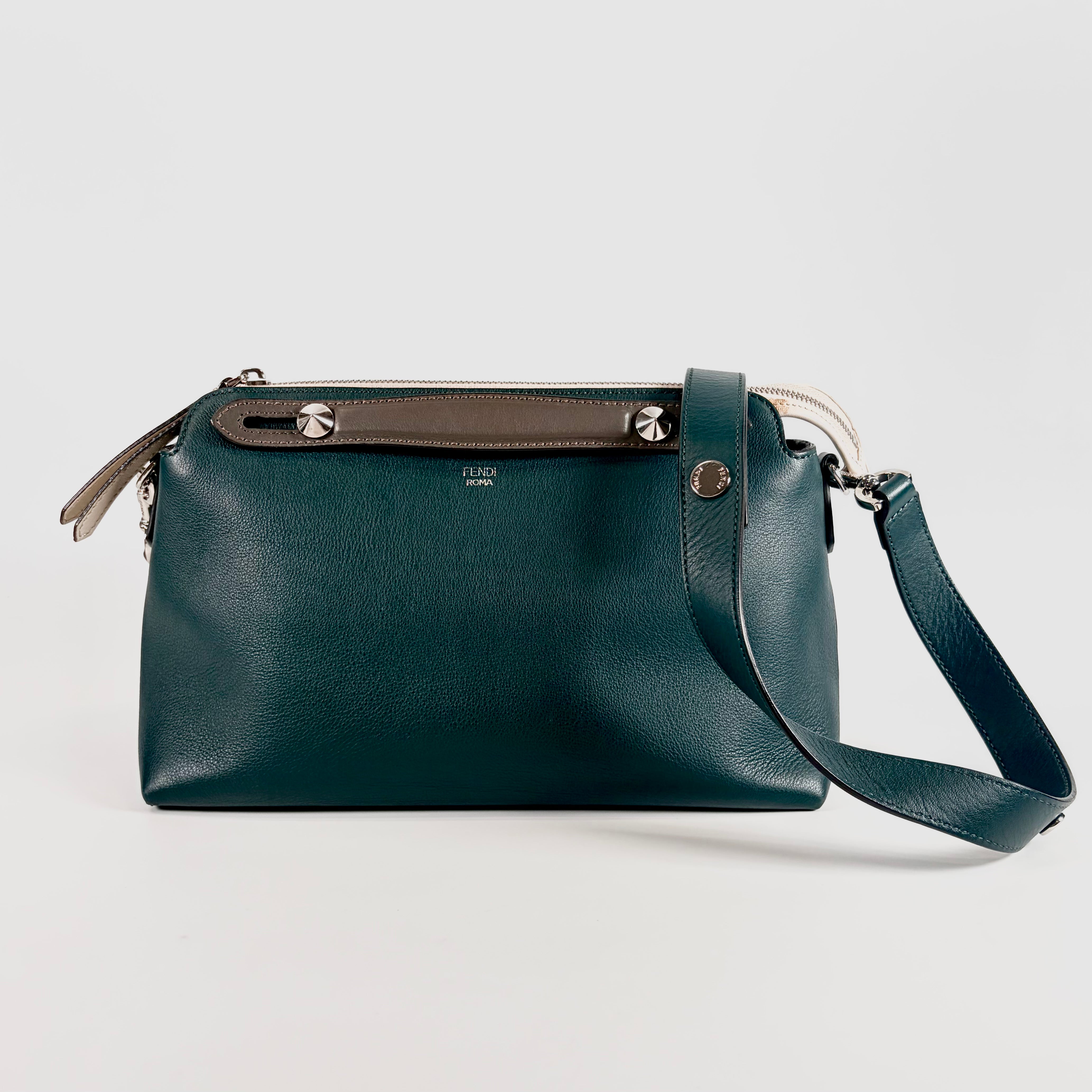 2605 secondhand FENDI By the Way medium leather 2WAY hand bag green 8BL124