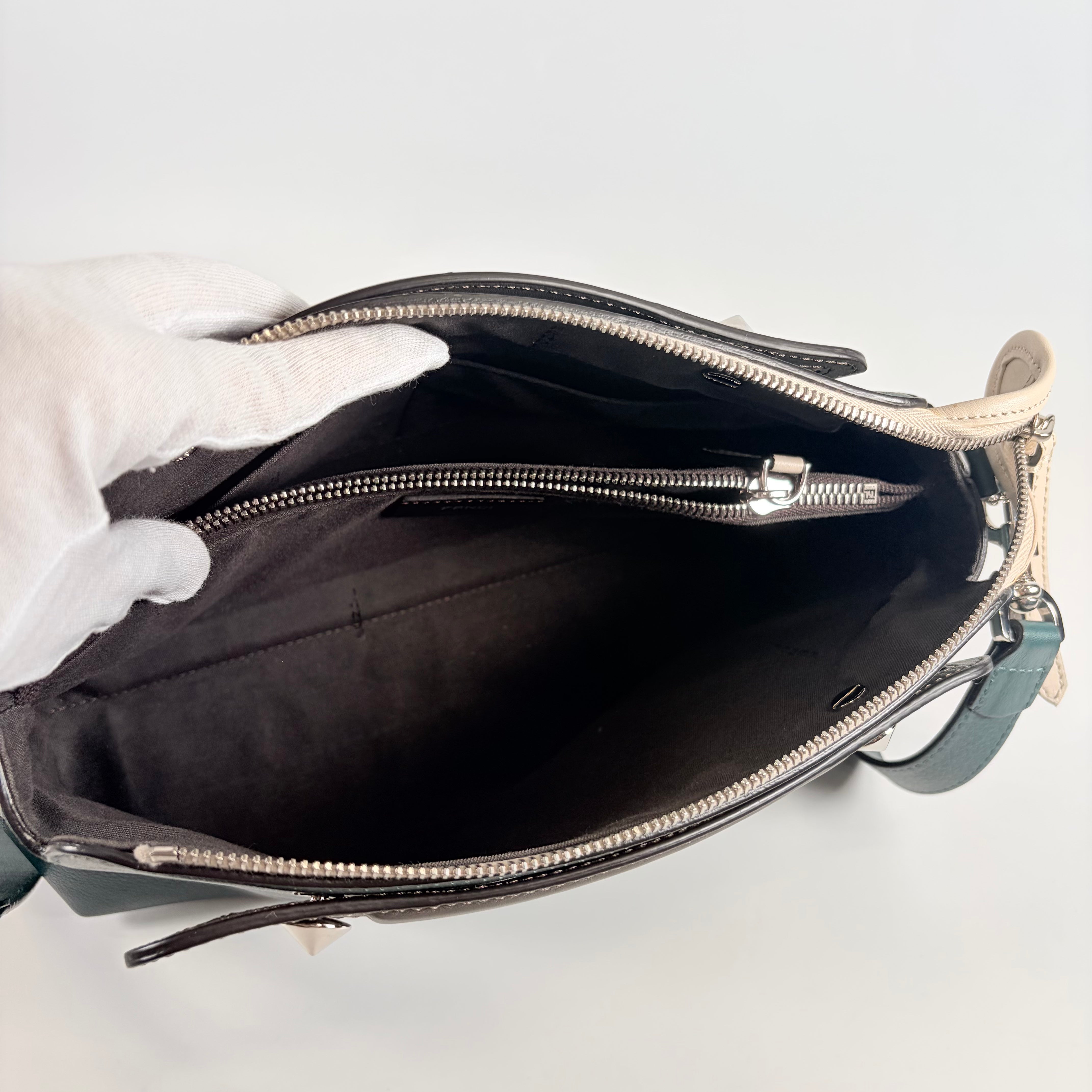 2605 secondhand FENDI By the Way medium leather 2WAY hand bag green 8BL124