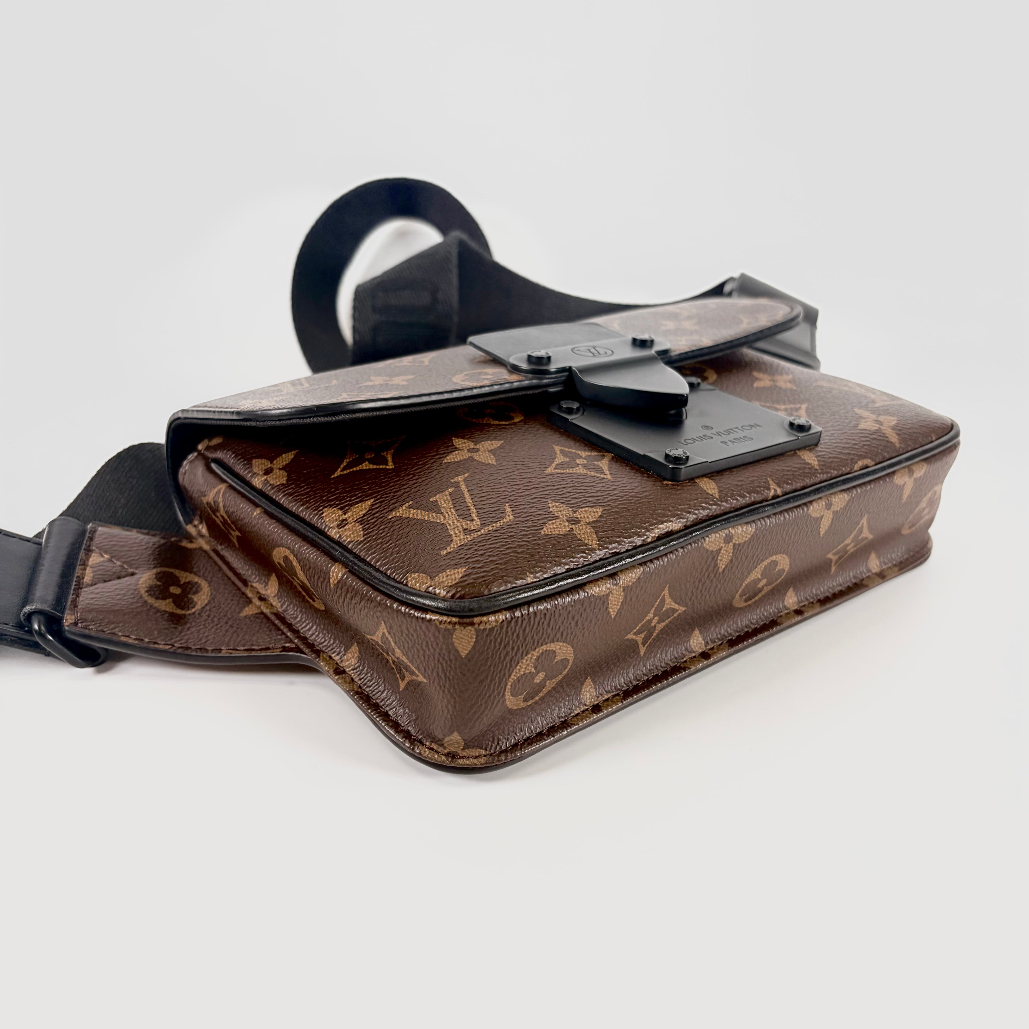2606 secondhand LV S rock ring bag Messenger Bag