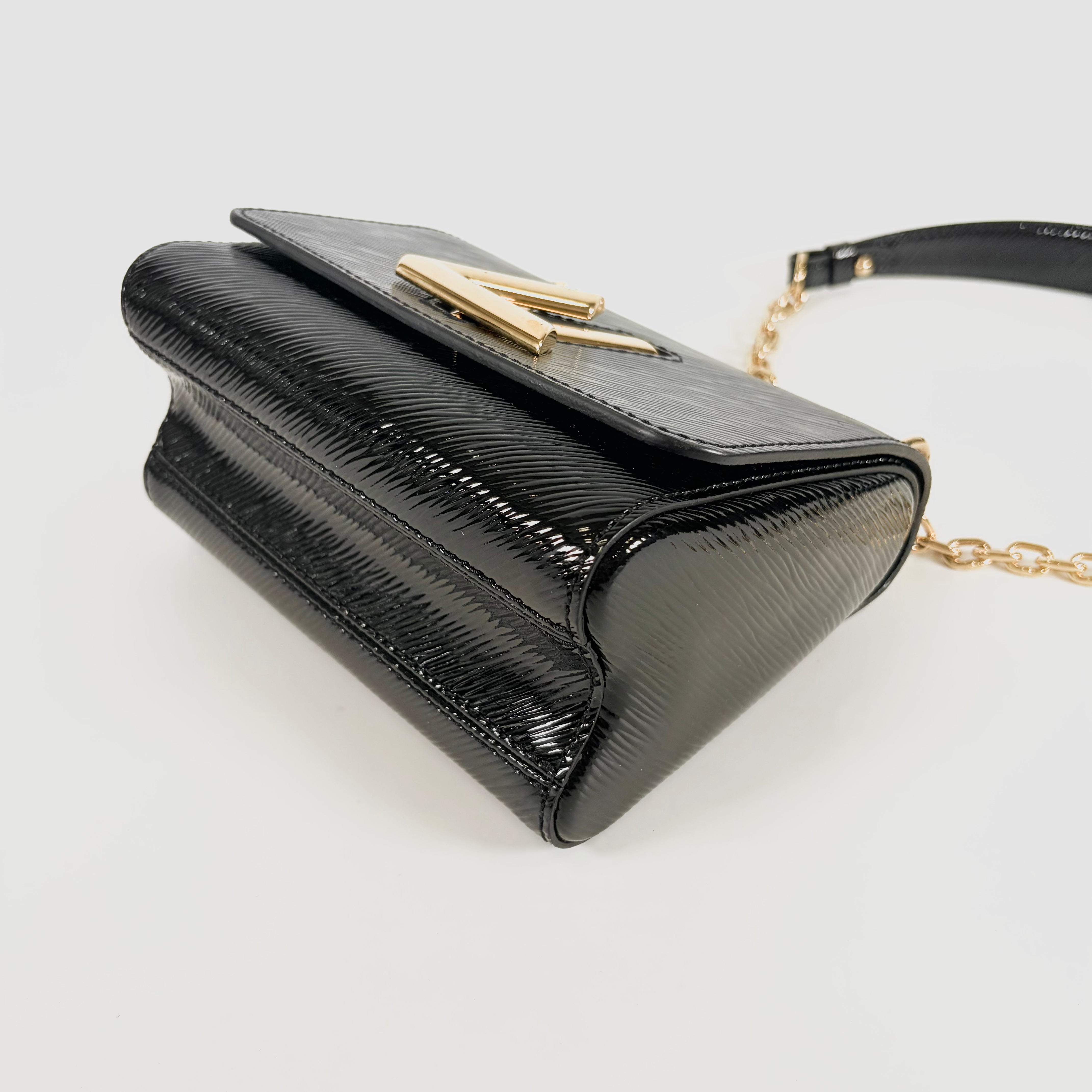 2607 secondhand LV Epi electric Twist