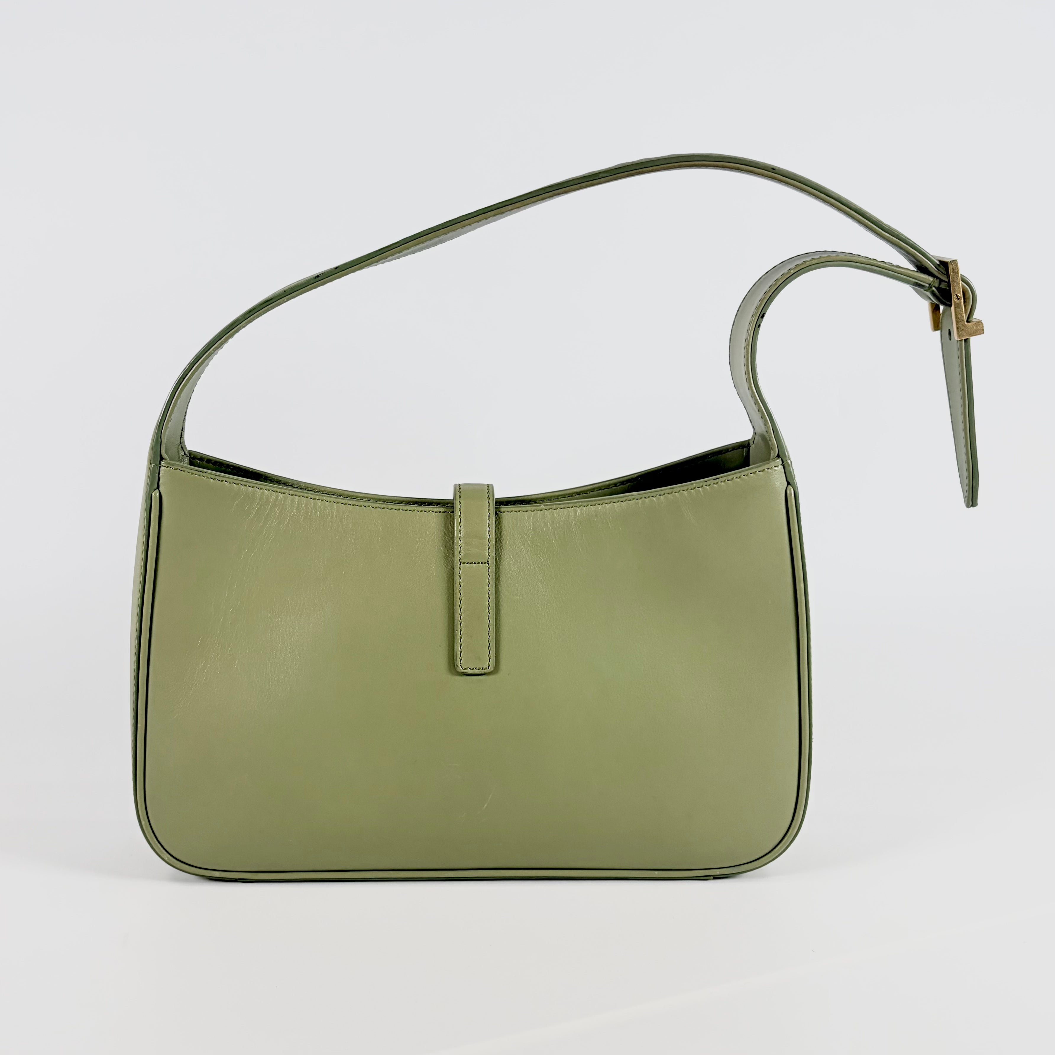 2608 secondhand SAINT LAURENT Le 5 à 7 Shoulder Bag