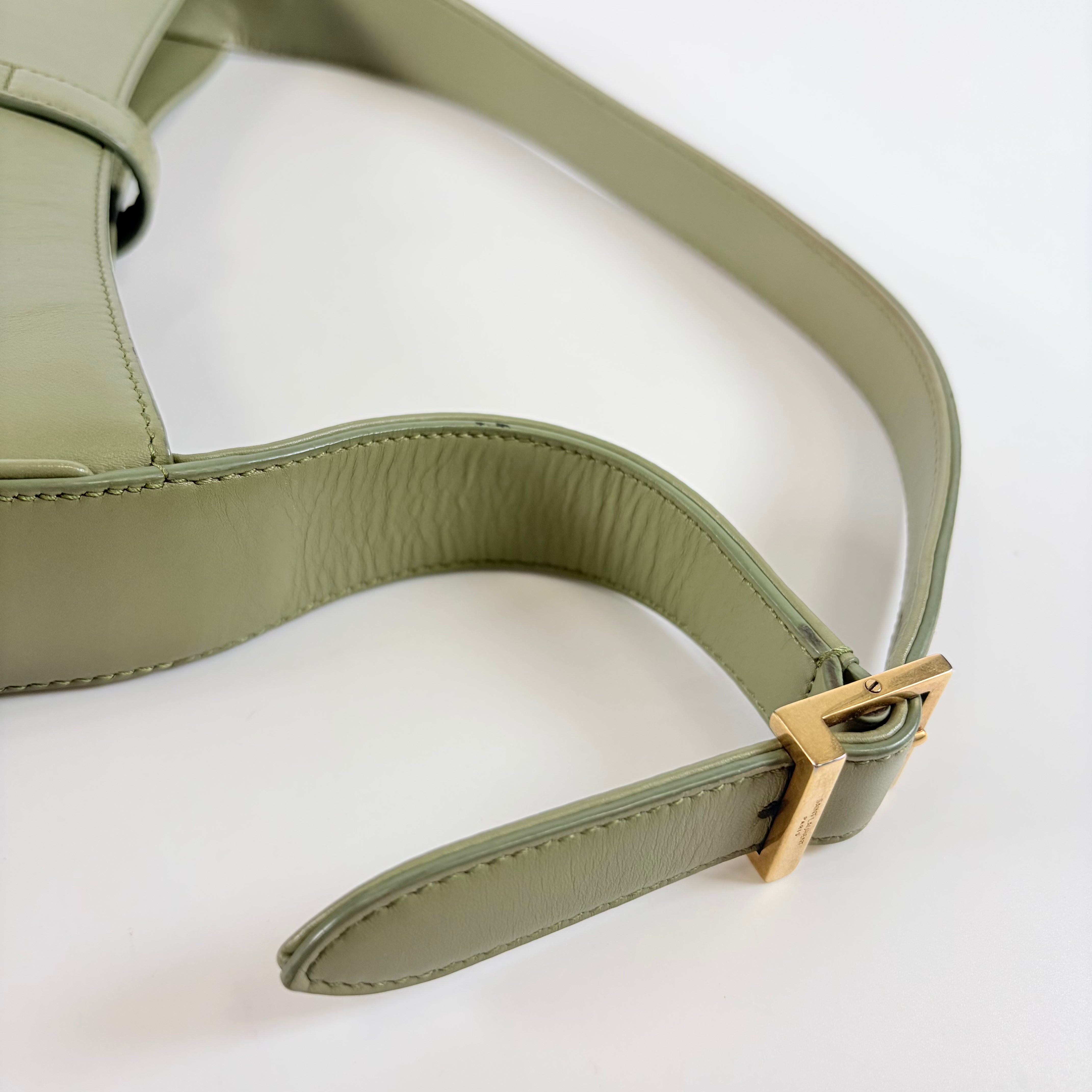 2608 secondhand SAINT LAURENT Le 5 à 7 Shoulder Bag