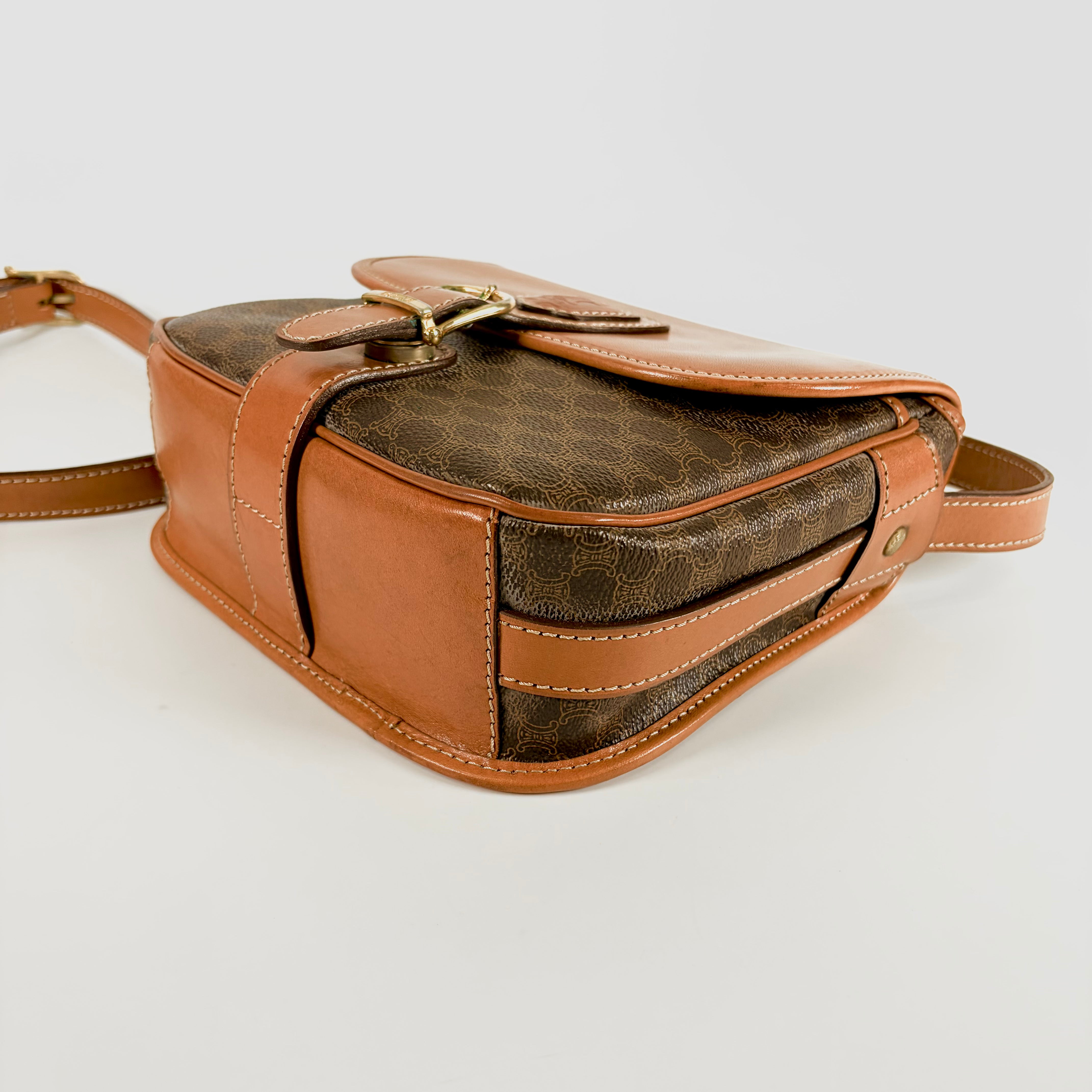 2607 secondhand CELINE Macadam Shoulder bag